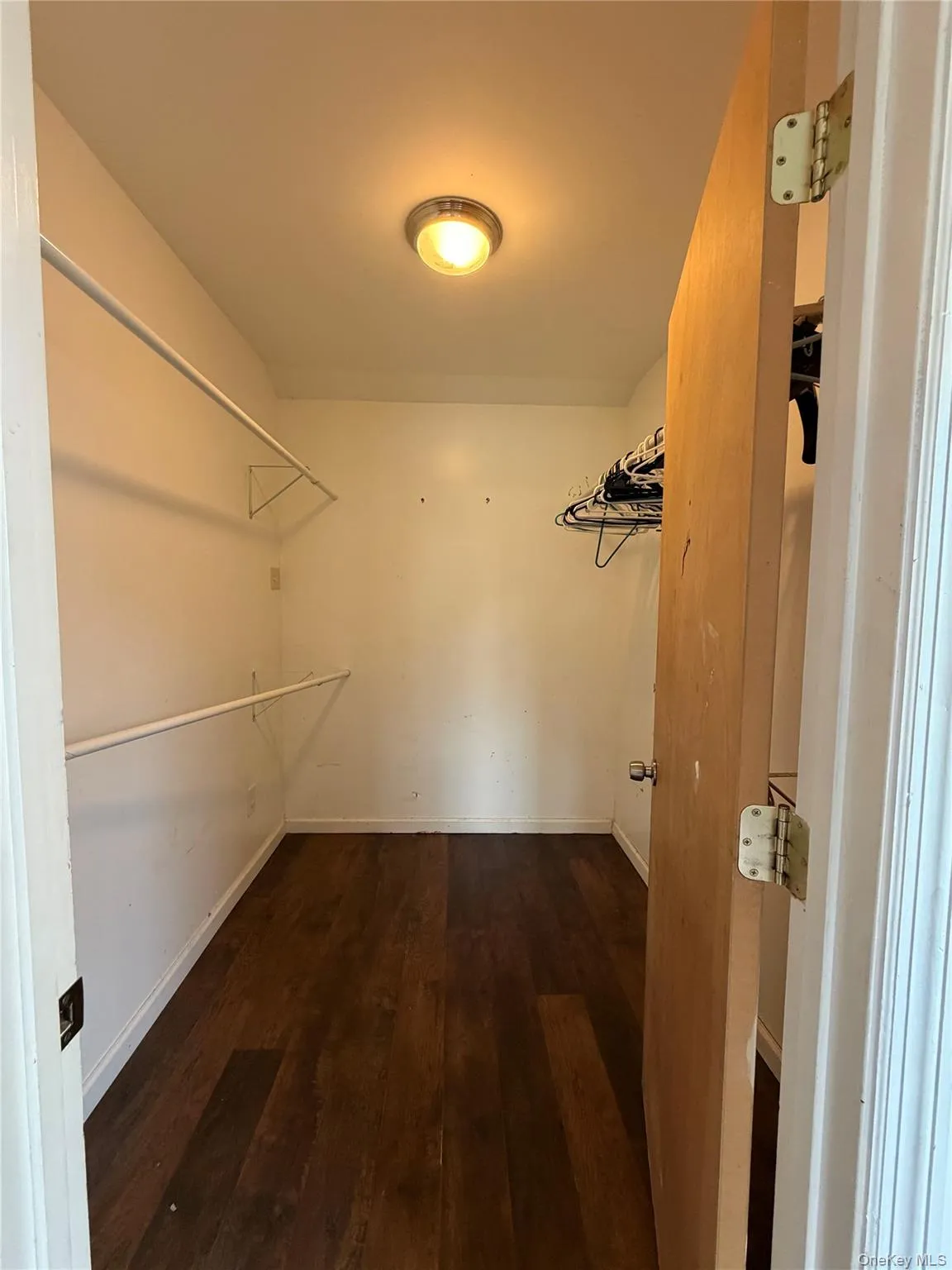 15 Caywood Place, Hyde Park, NY, 3 Bedrooms Bedrooms, 9 Rooms Rooms,2 BathroomsBathrooms,Residential,For Rent,Caywood,0,1048872 15 Caywood Place, Hyde Park, NY, 3 Bedrooms Bedrooms, 9 Rooms Rooms,2 BathroomsBathrooms,Residential,For Rent,Caywood,0,1048872
