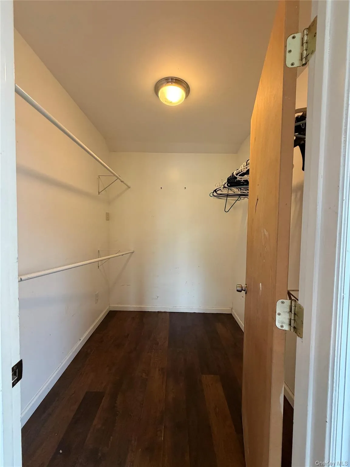 15 Caywood Place, Hyde Park, NY, 3 Bedrooms Bedrooms, 9 Rooms Rooms,2 BathroomsBathrooms,Residential,For Rent,Caywood,0,1048872 15 Caywood Place, Hyde Park, NY, 3 Bedrooms Bedrooms, 9 Rooms Rooms,2 BathroomsBathrooms,Residential,For Rent,Caywood,0,1048872