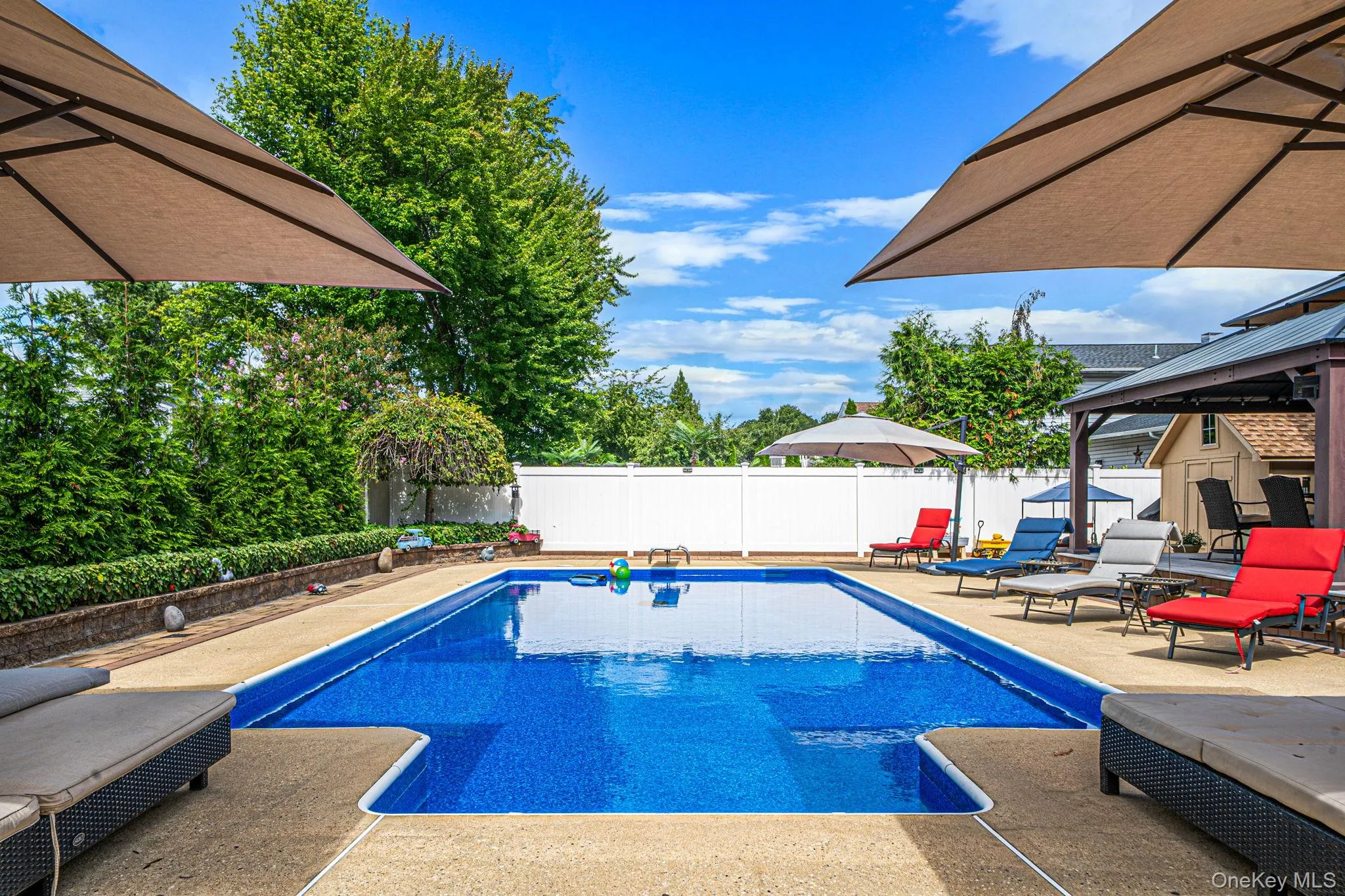 16 Bragg Drive, Brookhaven, NY, 5 Bedrooms Bedrooms, 12 Rooms Rooms,2 BathroomsBathrooms,Residential,For Rent,Bragg,0,1048873 16 Bragg Drive, Brookhaven, NY, 5 Bedrooms Bedrooms, 12 Rooms Rooms,2 BathroomsBathrooms,Residential,For Rent,Bragg,0,1048873