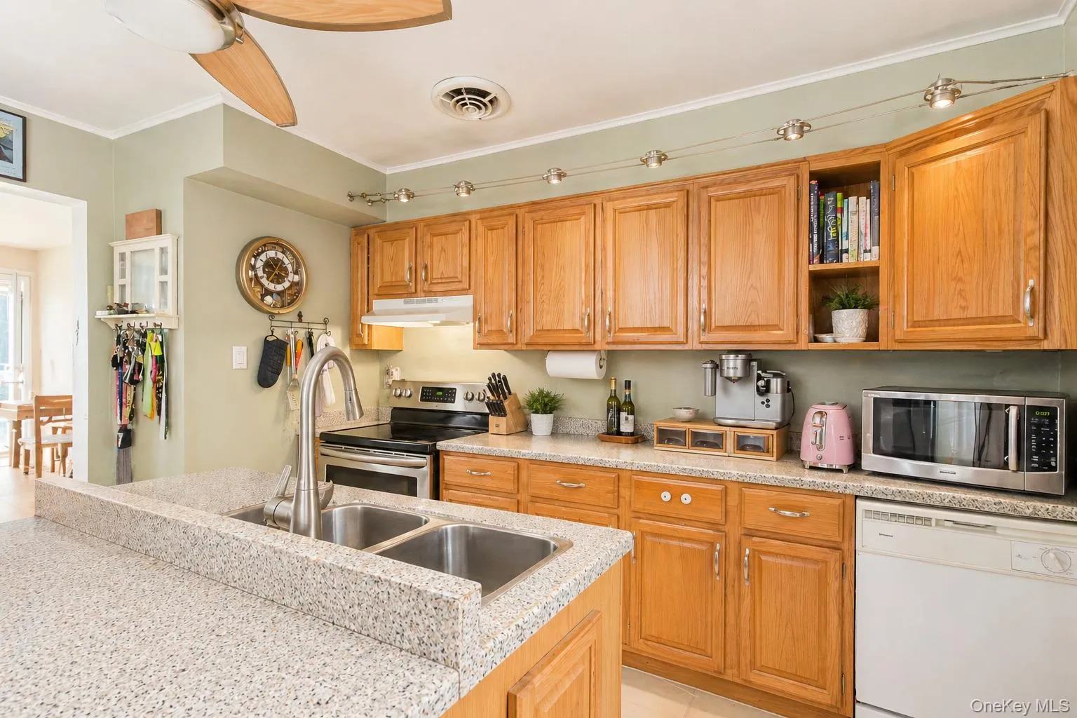 11 Seaford Road, Brookhaven, NY, 3 Bedrooms Bedrooms, 8 Rooms Rooms,2 BathroomsBathrooms,Residential,For Rent,Seaford,0,1048876 11 Seaford Road, Brookhaven, NY, 3 Bedrooms Bedrooms, 8 Rooms Rooms,2 BathroomsBathrooms,Residential,For Rent,Seaford,0,1048876