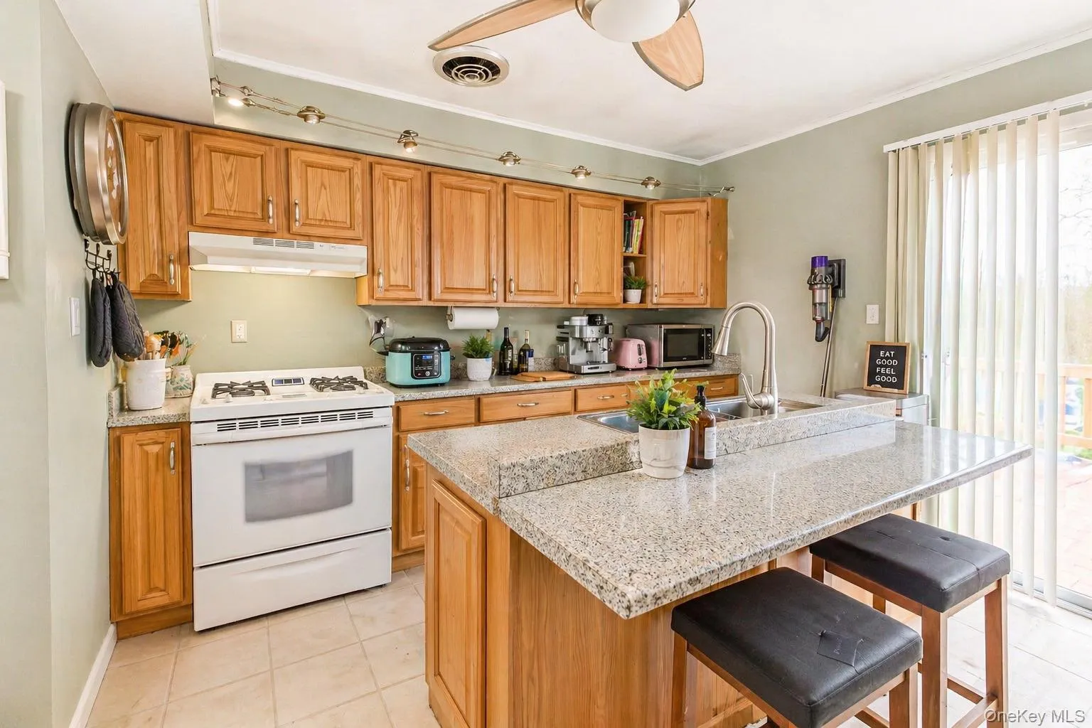 11 Seaford Road, Brookhaven, NY, 3 Bedrooms Bedrooms, 8 Rooms Rooms,2 BathroomsBathrooms,Residential,For Rent,Seaford,0,1048876 11 Seaford Road, Brookhaven, NY, 3 Bedrooms Bedrooms, 8 Rooms Rooms,2 BathroomsBathrooms,Residential,For Rent,Seaford,0,1048876