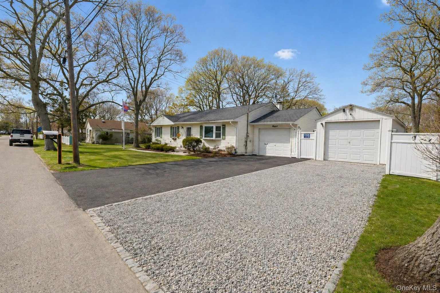 11 Seaford Road, Brookhaven, NY, 3 Bedrooms Bedrooms, 8 Rooms Rooms,2 BathroomsBathrooms,Residential,For Rent,Seaford,0,1048876 11 Seaford Road, Brookhaven, NY, 3 Bedrooms Bedrooms, 8 Rooms Rooms,2 BathroomsBathrooms,Residential,For Rent,Seaford,0,1048876