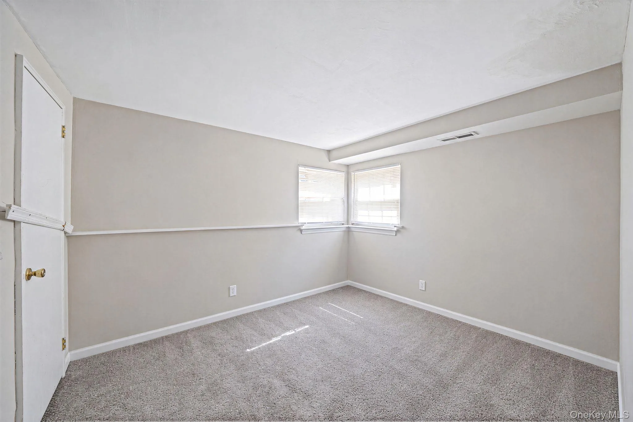 6 Otsego Place, Huntington, NY, 4 Bedrooms Bedrooms, 9 Rooms Rooms,1 BathroomBathrooms,Residential,For Rent,Otsego,0,1048882 6 Otsego Place, Huntington, NY, 4 Bedrooms Bedrooms, 9 Rooms Rooms,1 BathroomBathrooms,Residential,For Rent,Otsego,0,1048882