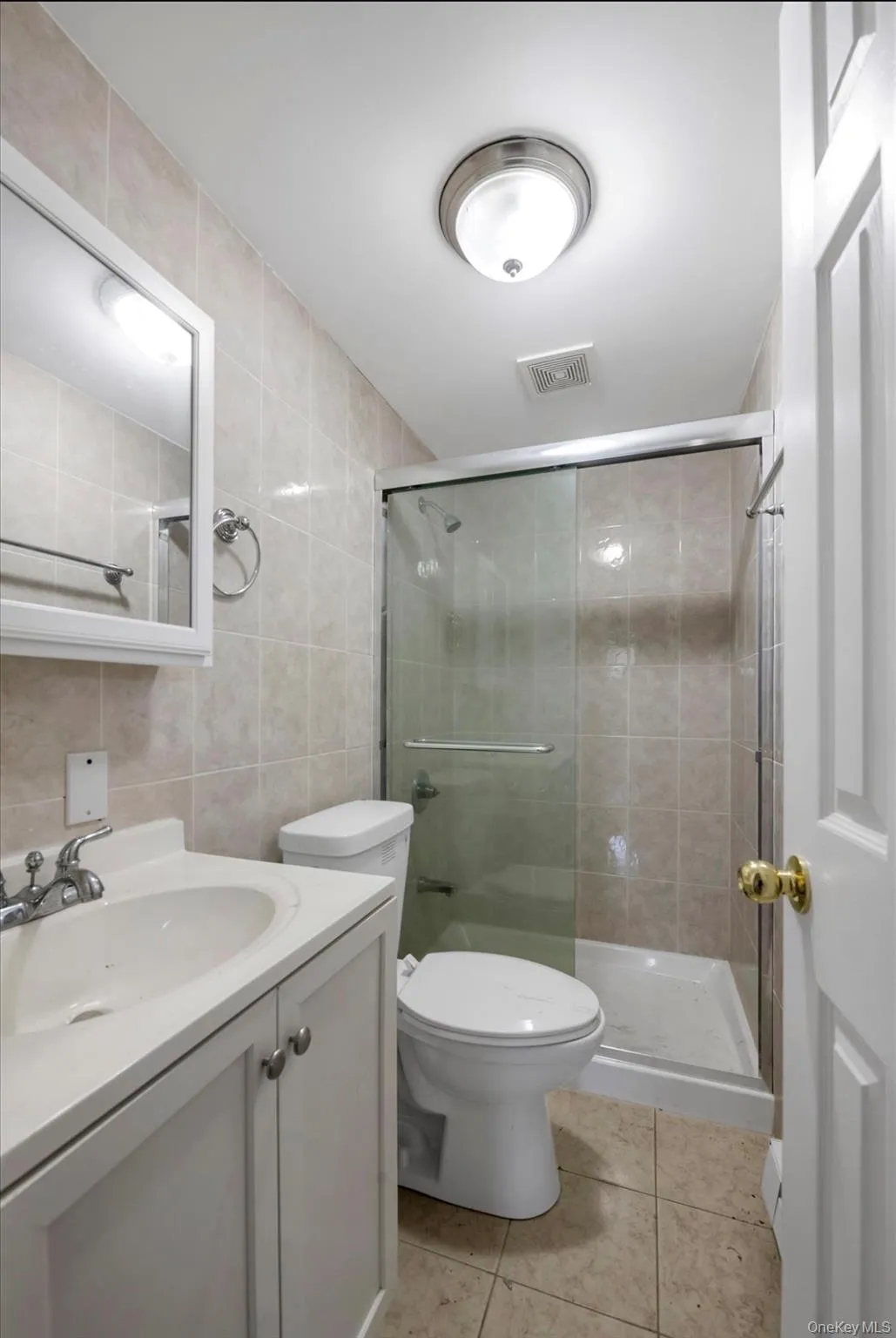 136 Broadway, Huntington, NY, 3 Bedrooms Bedrooms, 6 Rooms Rooms,1 BathroomBathrooms,Residential,For Rent,Broadway,0,1048885 136 Broadway, Huntington, NY, 3 Bedrooms Bedrooms, 6 Rooms Rooms,1 BathroomBathrooms,Residential,For Rent,Broadway,0,1048885