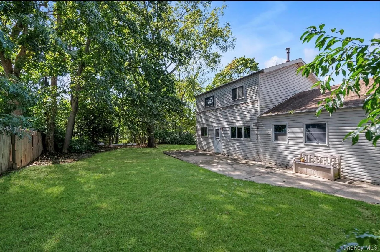 136 Broadway, Huntington, NY, 3 Bedrooms Bedrooms, 6 Rooms Rooms,1 BathroomBathrooms,Residential,For Rent,Broadway,0,1048885 136 Broadway, Huntington, NY, 3 Bedrooms Bedrooms, 6 Rooms Rooms,1 BathroomBathrooms,Residential,For Rent,Broadway,0,1048885