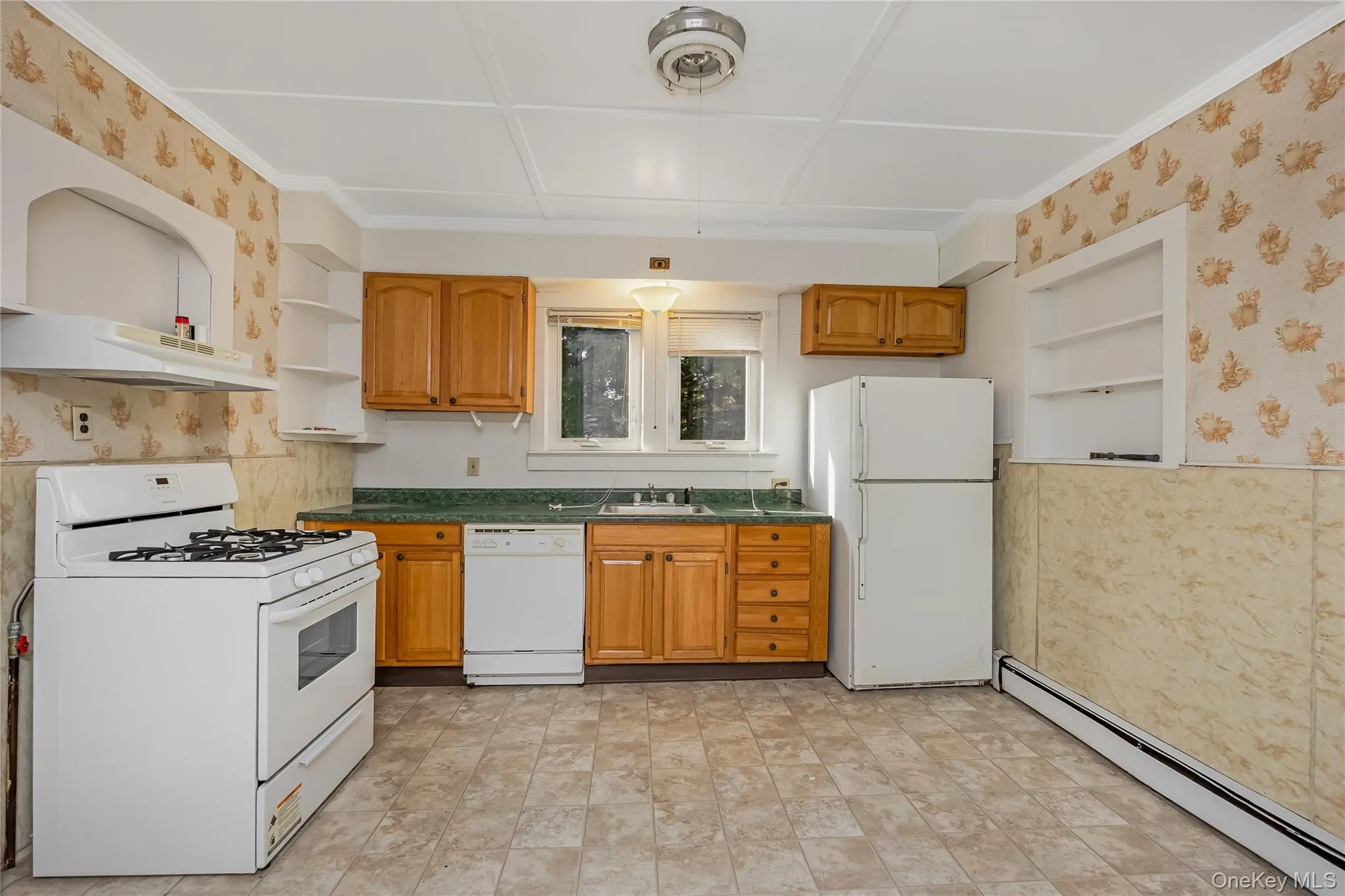 86 Union Avenue, Islip, NY, 3 Bedrooms Bedrooms, 6 Rooms Rooms,1 BathroomBathrooms,Residential,For Rent,Union,0,1048892 86 Union Avenue, Islip, NY, 3 Bedrooms Bedrooms, 6 Rooms Rooms,1 BathroomBathrooms,Residential,For Rent,Union,0,1048892