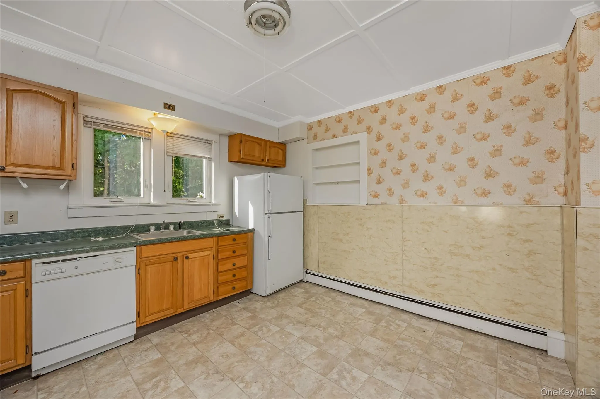 86 Union Avenue, Islip, NY, 3 Bedrooms Bedrooms, 6 Rooms Rooms,1 BathroomBathrooms,Residential,For Rent,Union,0,1048892 86 Union Avenue, Islip, NY, 3 Bedrooms Bedrooms, 6 Rooms Rooms,1 BathroomBathrooms,Residential,For Rent,Union,0,1048892