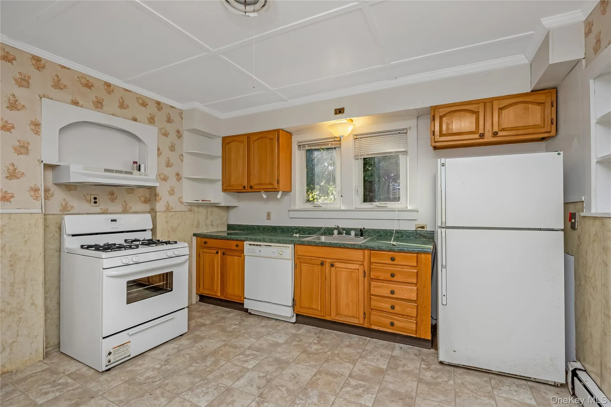 86 Union Avenue, Islip, NY, 3 Bedrooms Bedrooms, 6 Rooms Rooms,1 BathroomBathrooms,Residential,For Rent,Union,0,1048892 86 Union Avenue, Islip, NY, 3 Bedrooms Bedrooms, 6 Rooms Rooms,1 BathroomBathrooms,Residential,For Rent,Union,0,1048892