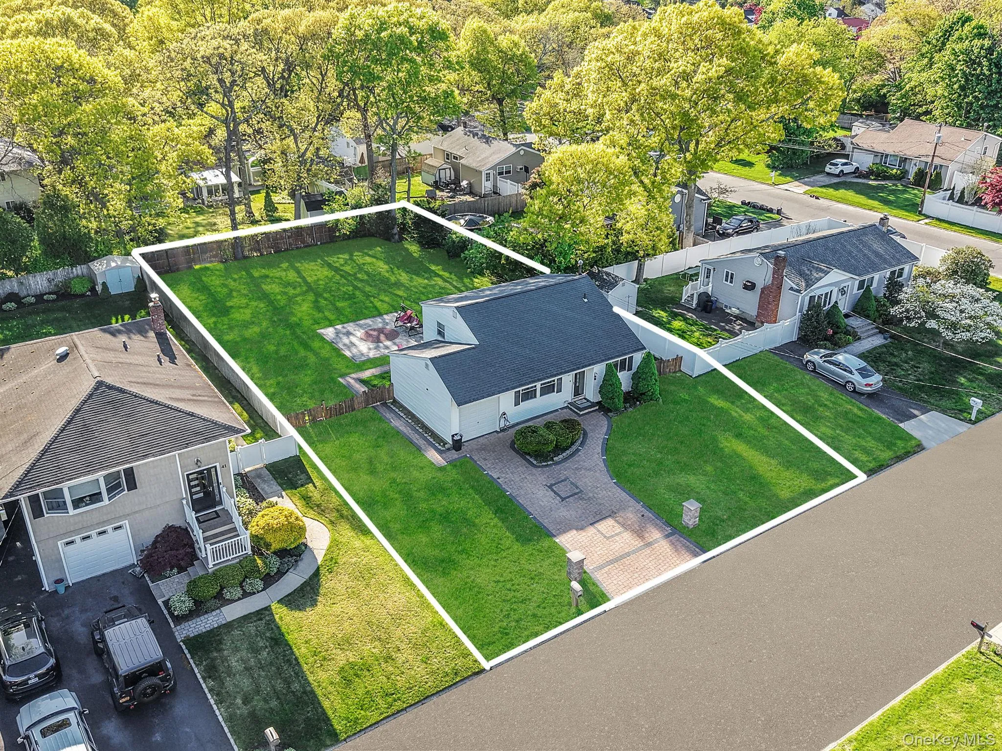 39 Superior Street, Brookhaven, NY, 3 Bedrooms Bedrooms, 9 Rooms Rooms,2 BathroomsBathrooms,Residential,For Rent,Superior,0,1048895 39 Superior Street, Brookhaven, NY, 3 Bedrooms Bedrooms, 9 Rooms Rooms,2 BathroomsBathrooms,Residential,For Rent,Superior,0,1048895