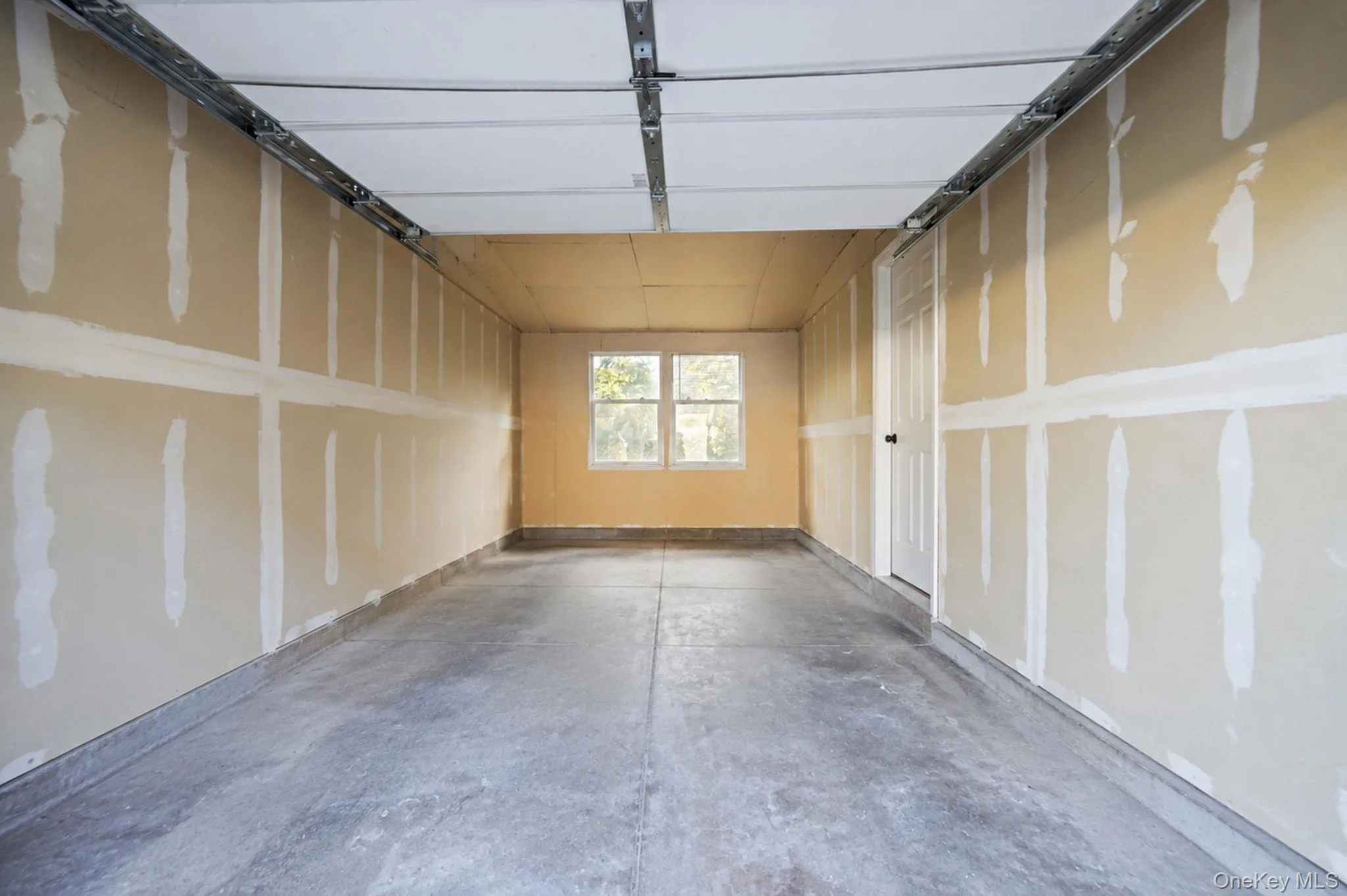 39 Superior Street, Brookhaven, NY, 3 Bedrooms Bedrooms, 9 Rooms Rooms,2 BathroomsBathrooms,Residential,For Rent,Superior,0,1048895 39 Superior Street, Brookhaven, NY, 3 Bedrooms Bedrooms, 9 Rooms Rooms,2 BathroomsBathrooms,Residential,For Rent,Superior,0,1048895