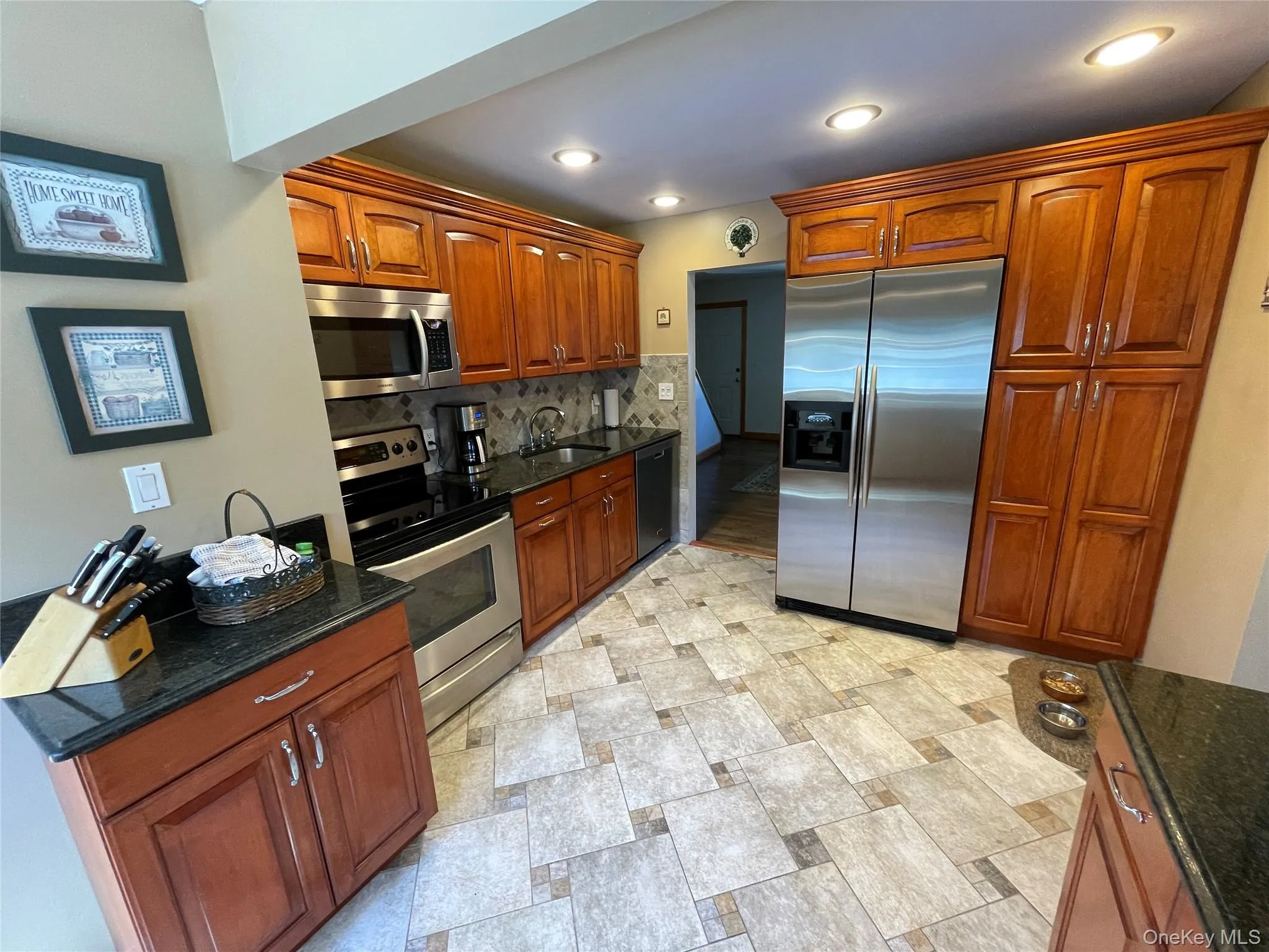 361 Clinton Avenue, Babylon, NY, 4 Bedrooms Bedrooms, 8 Rooms Rooms,1 BathroomBathrooms,Residential,For Rent,Clinton,0,1048896 361 Clinton Avenue, Babylon, NY, 4 Bedrooms Bedrooms, 8 Rooms Rooms,1 BathroomBathrooms,Residential,For Rent,Clinton,0,1048896