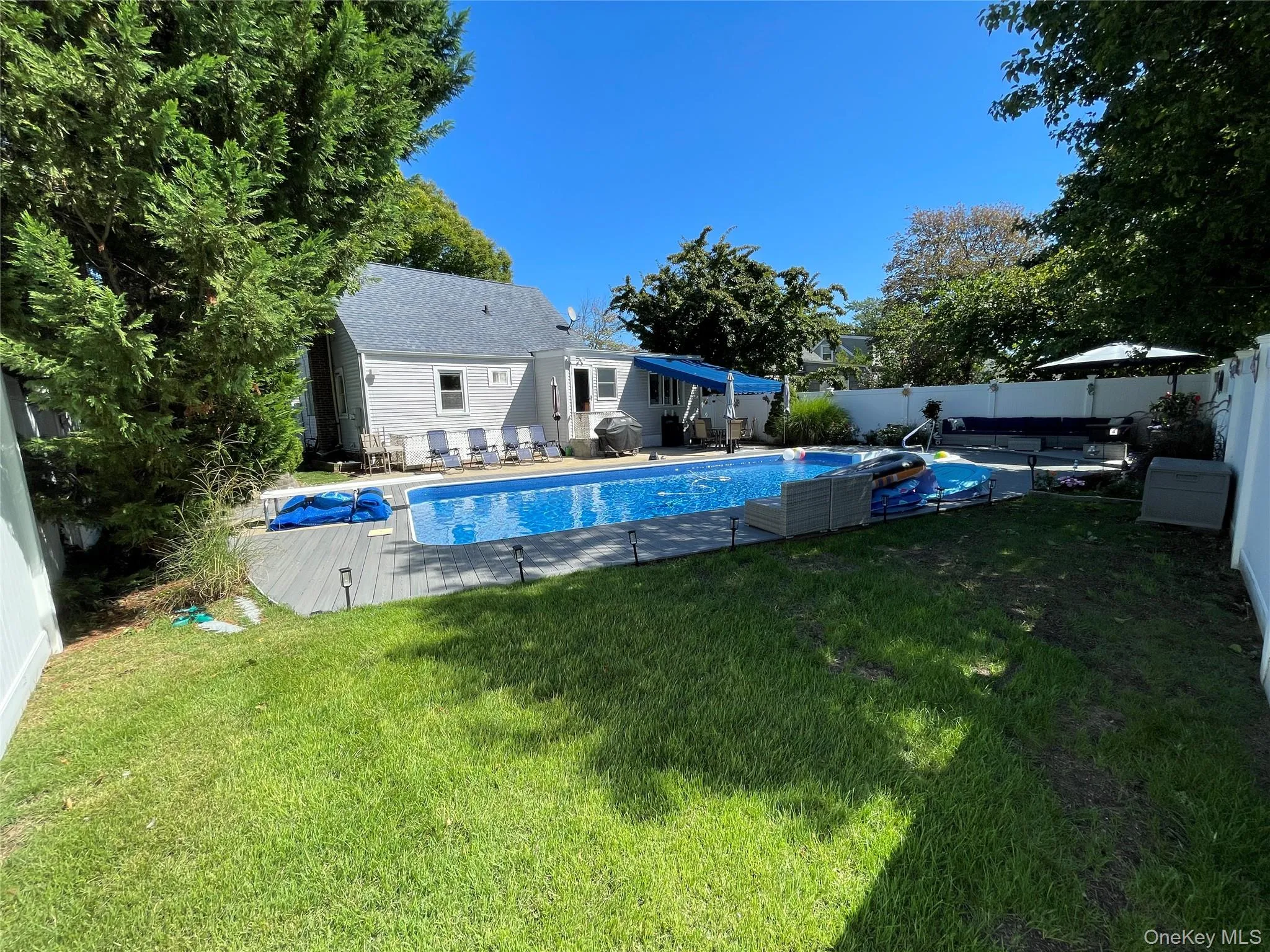 361 Clinton Avenue, Babylon, NY, 4 Bedrooms Bedrooms, 8 Rooms Rooms,1 BathroomBathrooms,Residential,For Rent,Clinton,0,1048896 361 Clinton Avenue, Babylon, NY, 4 Bedrooms Bedrooms, 8 Rooms Rooms,1 BathroomBathrooms,Residential,For Rent,Clinton,0,1048896