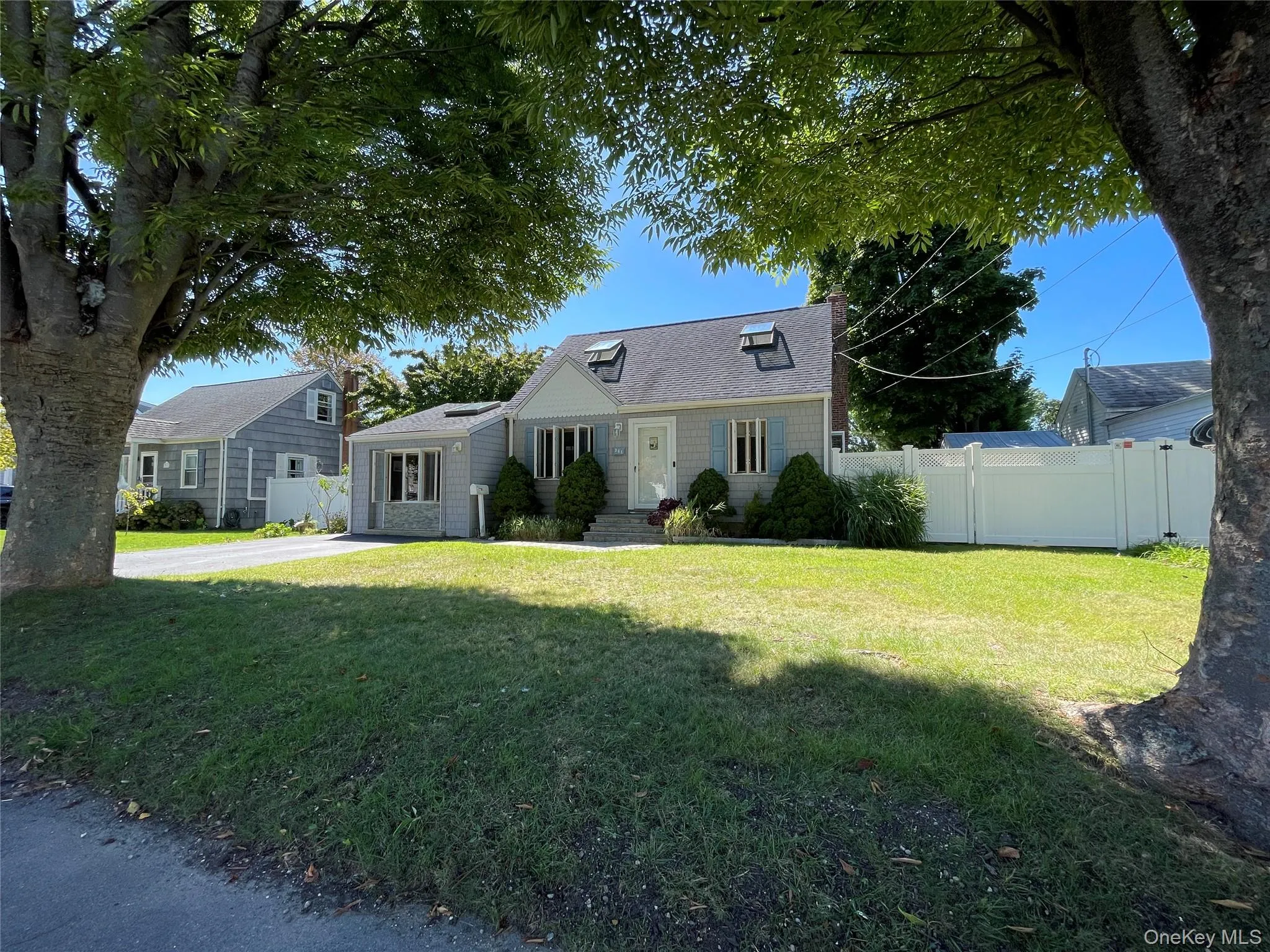 361 Clinton Avenue, Babylon, NY, 4 Bedrooms Bedrooms, 8 Rooms Rooms,1 BathroomBathrooms,Residential,For Rent,Clinton,0,1048896 361 Clinton Avenue, Babylon, NY, 4 Bedrooms Bedrooms, 8 Rooms Rooms,1 BathroomBathrooms,Residential,For Rent,Clinton,0,1048896