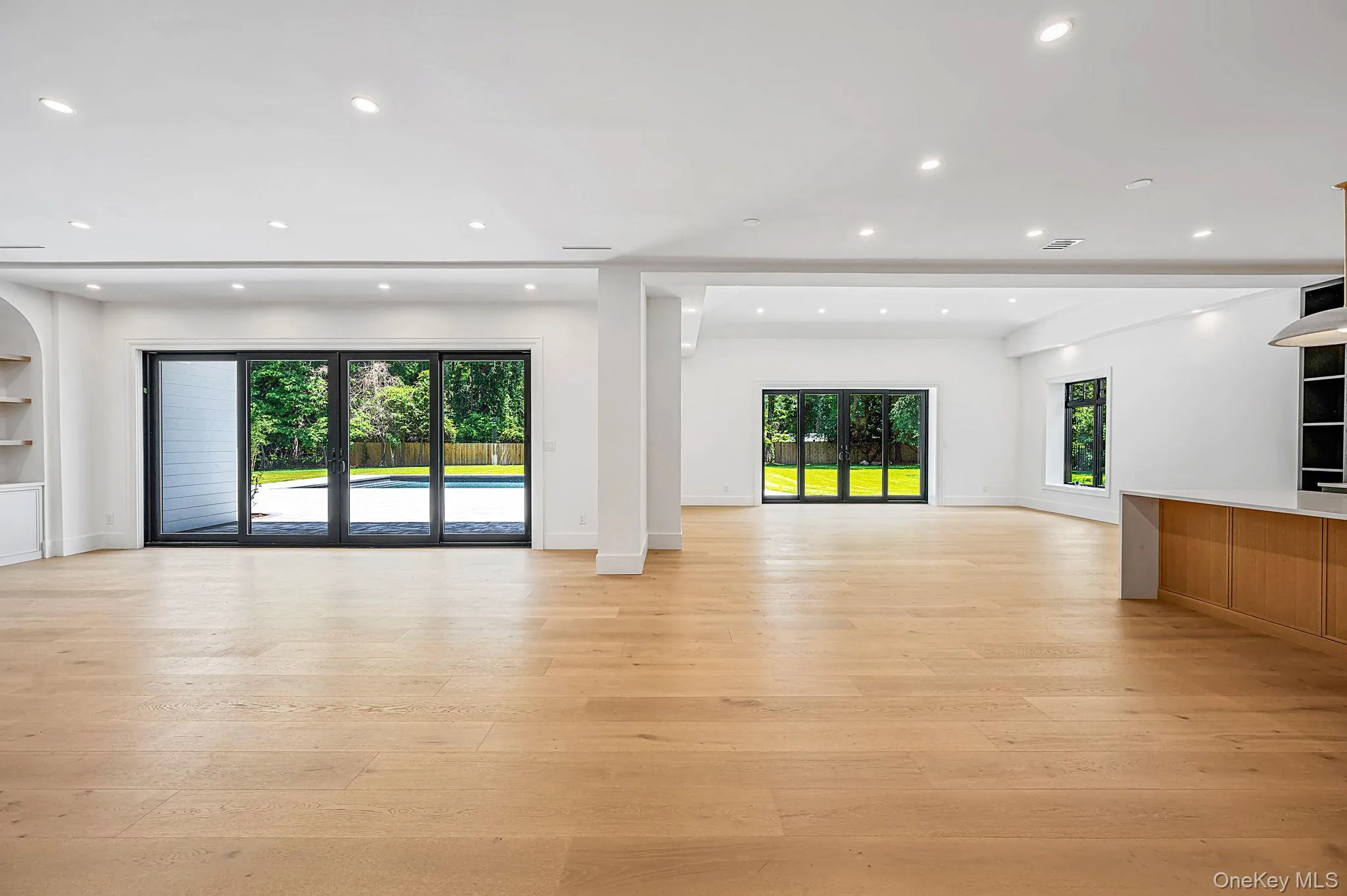 523 Long Beach Road, Smithtown, NY, 6 Bedrooms Bedrooms, 16 Rooms Rooms,5 BathroomsBathrooms,Residential,For Rent,Long Beach,0,1048898 523 Long Beach Road, Smithtown, NY, 6 Bedrooms Bedrooms, 16 Rooms Rooms,5 BathroomsBathrooms,Residential,For Rent,Long Beach,0,1048898