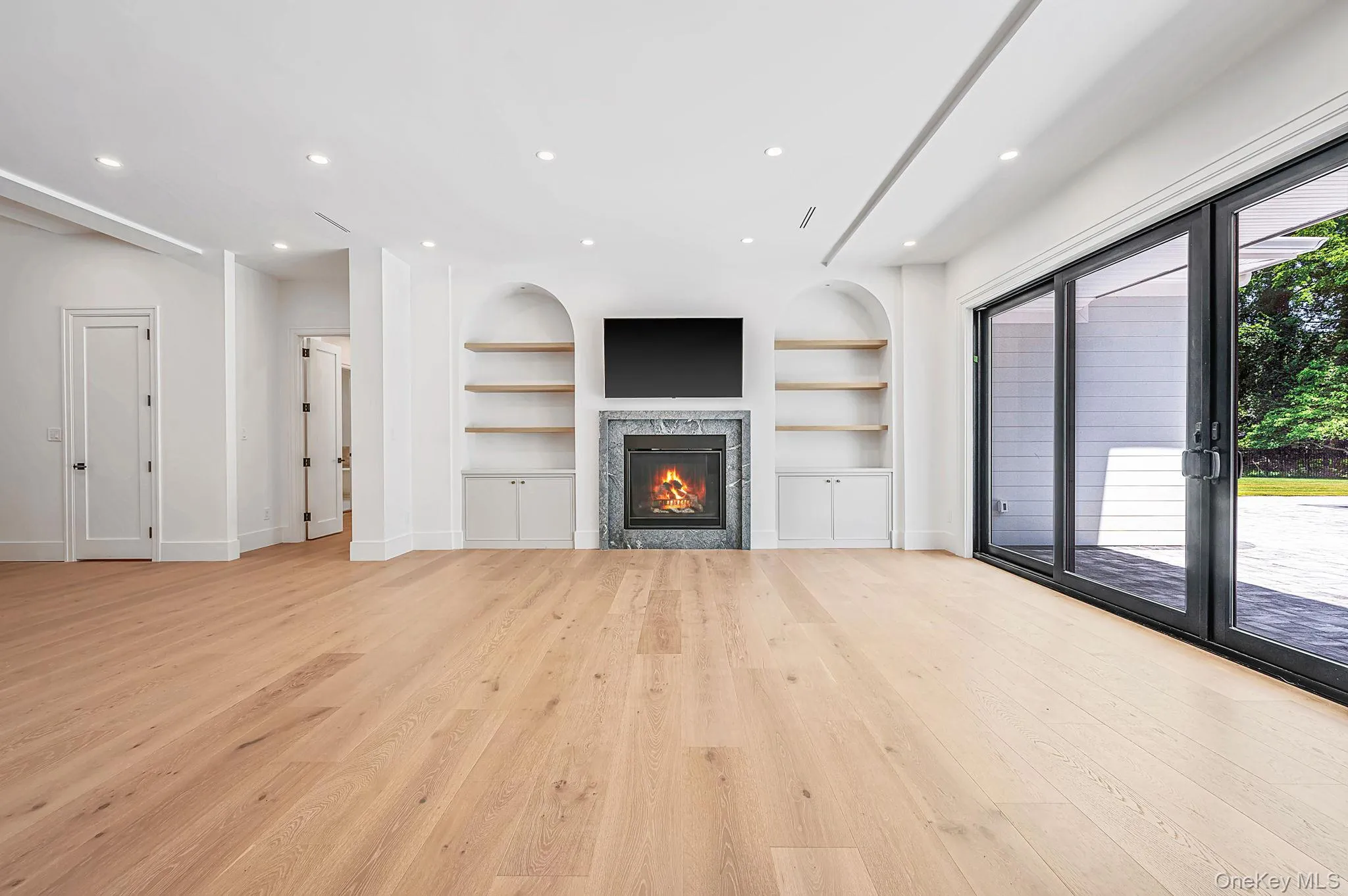 523 Long Beach Road, Smithtown, NY, 6 Bedrooms Bedrooms, 16 Rooms Rooms,5 BathroomsBathrooms,Residential,For Rent,Long Beach,0,1048898 523 Long Beach Road, Smithtown, NY, 6 Bedrooms Bedrooms, 16 Rooms Rooms,5 BathroomsBathrooms,Residential,For Rent,Long Beach,0,1048898