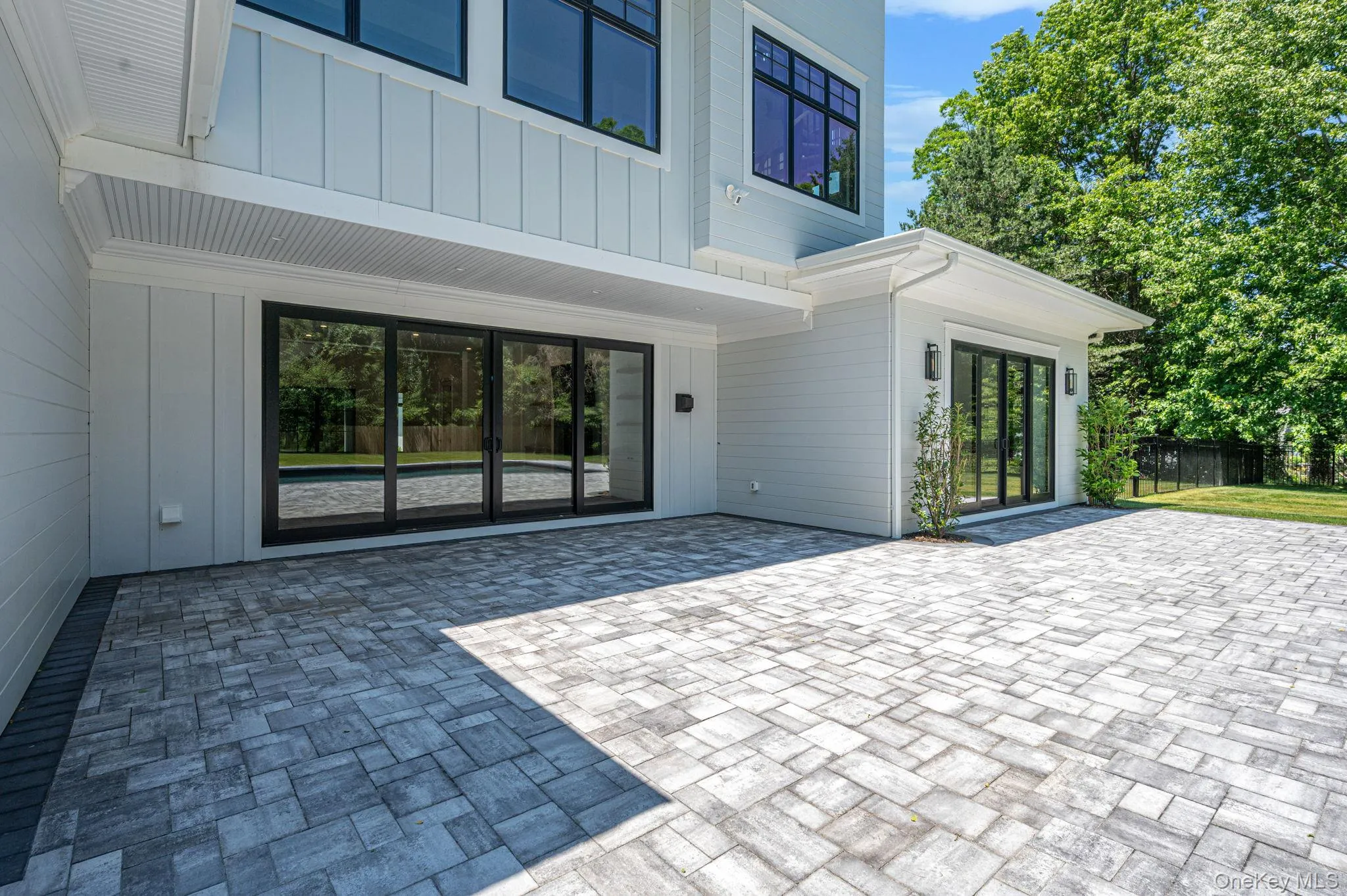 523 Long Beach Road, Smithtown, NY, 6 Bedrooms Bedrooms, 16 Rooms Rooms,5 BathroomsBathrooms,Residential,For Rent,Long Beach,0,1048898 523 Long Beach Road, Smithtown, NY, 6 Bedrooms Bedrooms, 16 Rooms Rooms,5 BathroomsBathrooms,Residential,For Rent,Long Beach,0,1048898