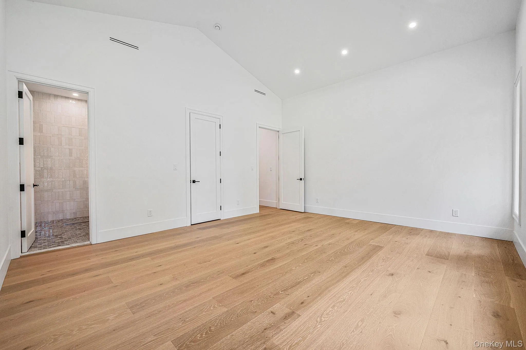 523 Long Beach Road, Smithtown, NY, 6 Bedrooms Bedrooms, 16 Rooms Rooms,5 BathroomsBathrooms,Residential,For Rent,Long Beach,0,1048898 523 Long Beach Road, Smithtown, NY, 6 Bedrooms Bedrooms, 16 Rooms Rooms,5 BathroomsBathrooms,Residential,For Rent,Long Beach,0,1048898