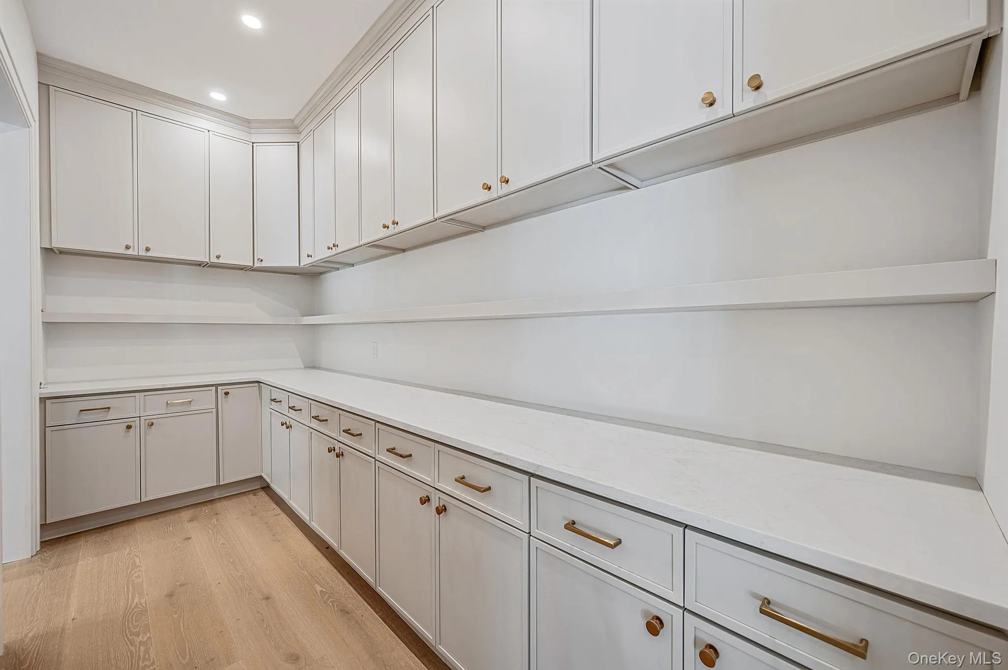 523 Long Beach Road, Smithtown, NY, 6 Bedrooms Bedrooms, 16 Rooms Rooms,5 BathroomsBathrooms,Residential,For Rent,Long Beach,0,1048898 523 Long Beach Road, Smithtown, NY, 6 Bedrooms Bedrooms, 16 Rooms Rooms,5 BathroomsBathrooms,Residential,For Rent,Long Beach,0,1048898