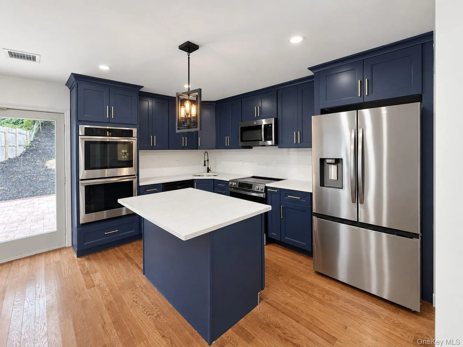 82 Ocean Avenue, Huntington, NY, 3 Bedrooms Bedrooms, 7 Rooms Rooms,2 BathroomsBathrooms,Residential,For Rent,Ocean,0,1048899 82 Ocean Avenue, Huntington, NY, 3 Bedrooms Bedrooms, 7 Rooms Rooms,2 BathroomsBathrooms,Residential,For Rent,Ocean,0,1048899