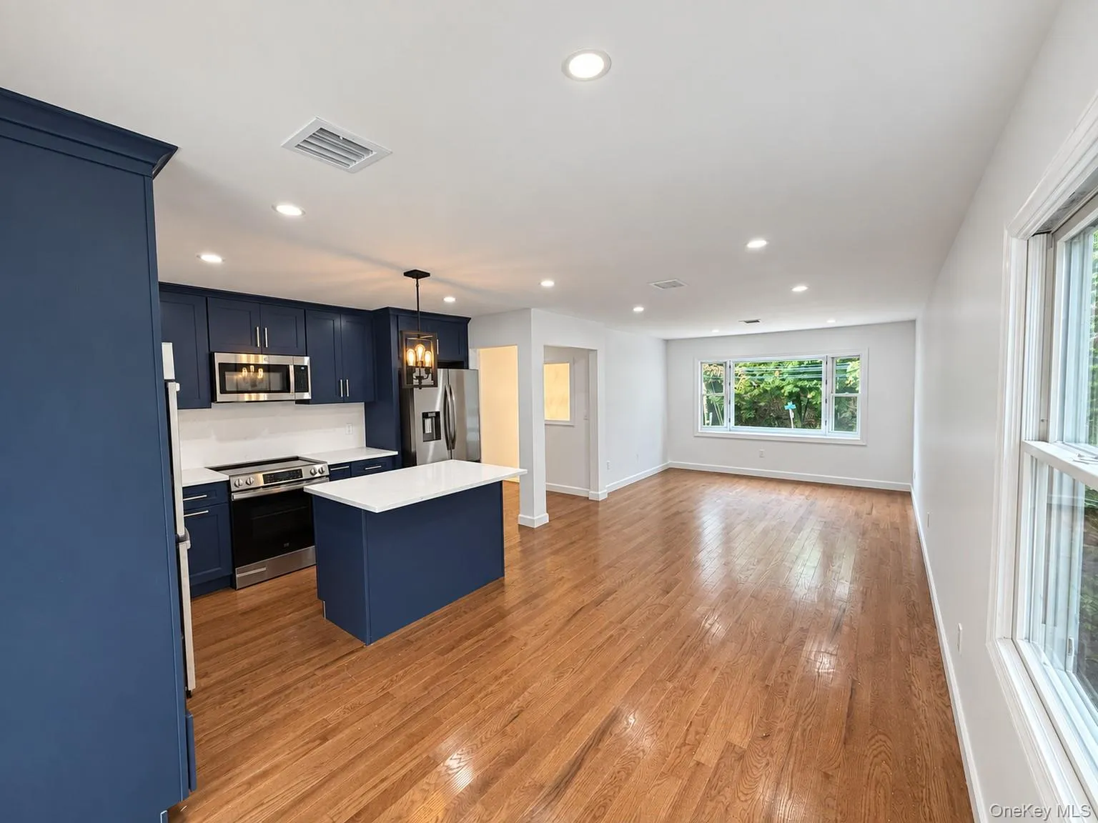 82 Ocean Avenue, Huntington, NY, 3 Bedrooms Bedrooms, 7 Rooms Rooms,2 BathroomsBathrooms,Residential,For Rent,Ocean,0,1048899 82 Ocean Avenue, Huntington, NY, 3 Bedrooms Bedrooms, 7 Rooms Rooms,2 BathroomsBathrooms,Residential,For Rent,Ocean,0,1048899