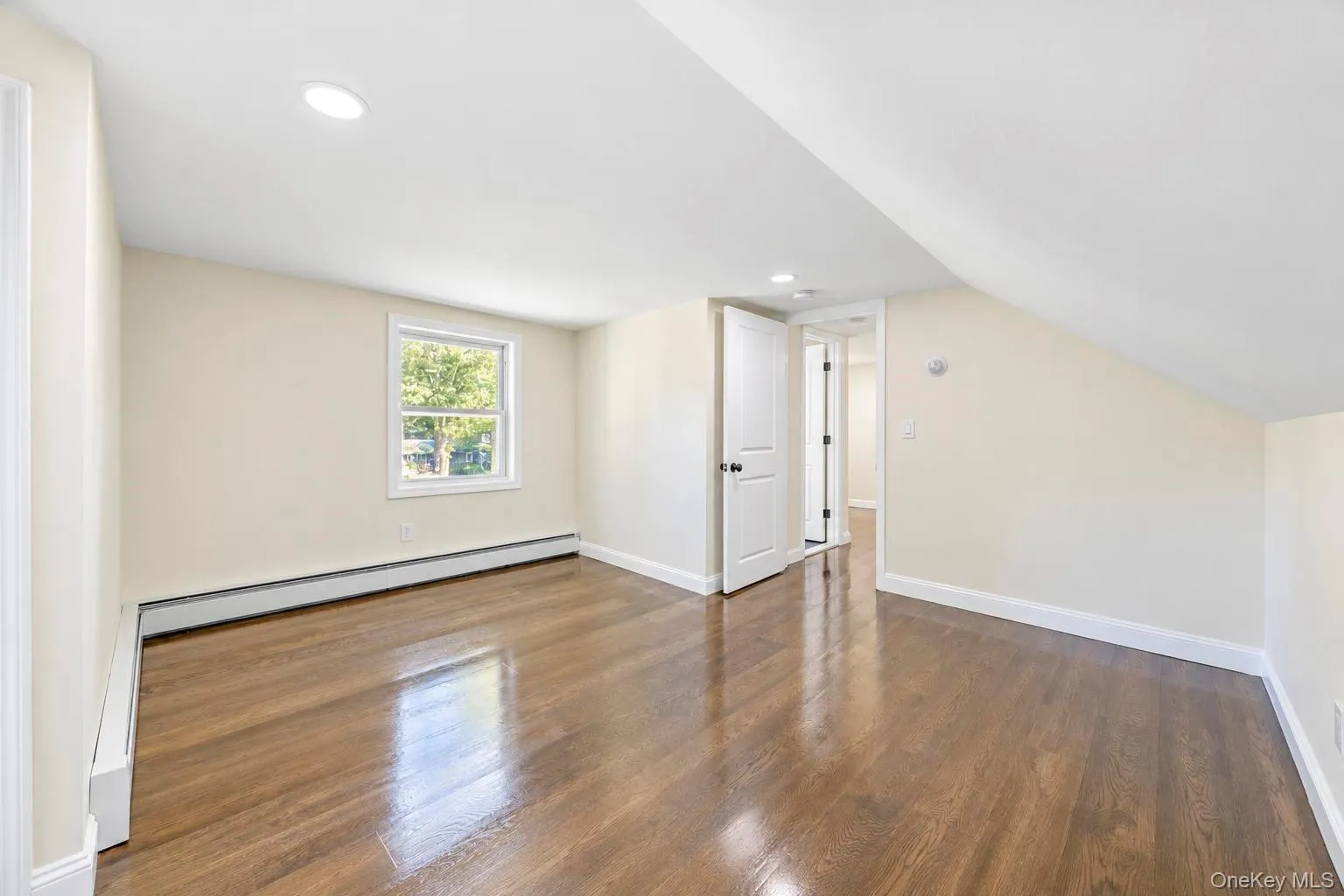 11 1st Place, Brookhaven, NY, 5 Bedrooms Bedrooms, 12 Rooms Rooms,4 BathroomsBathrooms,Residential,For Rent,1st,0,1048905 11 1st Place, Brookhaven, NY, 5 Bedrooms Bedrooms, 12 Rooms Rooms,4 BathroomsBathrooms,Residential,For Rent,1st,0,1048905