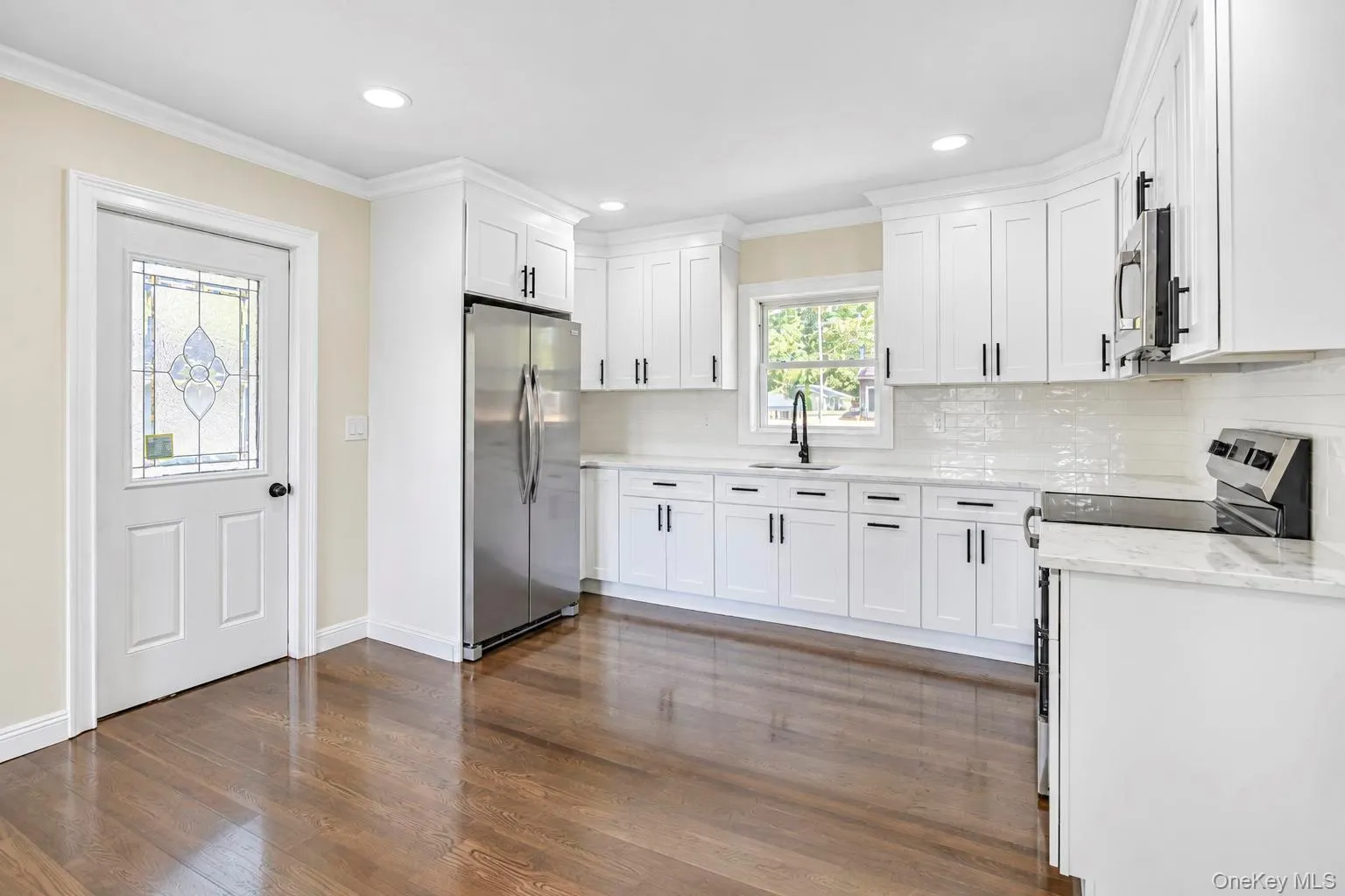 11 1st Place, Brookhaven, NY, 5 Bedrooms Bedrooms, 12 Rooms Rooms,4 BathroomsBathrooms,Residential,For Rent,1st,0,1048905 11 1st Place, Brookhaven, NY, 5 Bedrooms Bedrooms, 12 Rooms Rooms,4 BathroomsBathrooms,Residential,For Rent,1st,0,1048905