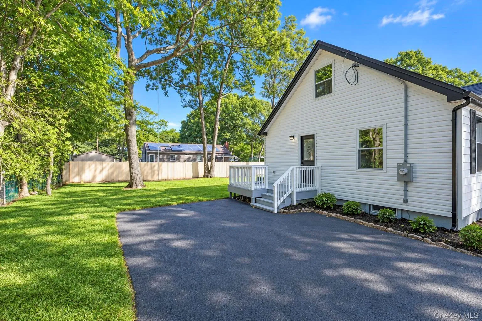 11 1st Place, Brookhaven, NY, 5 Bedrooms Bedrooms, 12 Rooms Rooms,4 BathroomsBathrooms,Residential,For Rent,1st,0,1048905 11 1st Place, Brookhaven, NY, 5 Bedrooms Bedrooms, 12 Rooms Rooms,4 BathroomsBathrooms,Residential,For Rent,1st,0,1048905