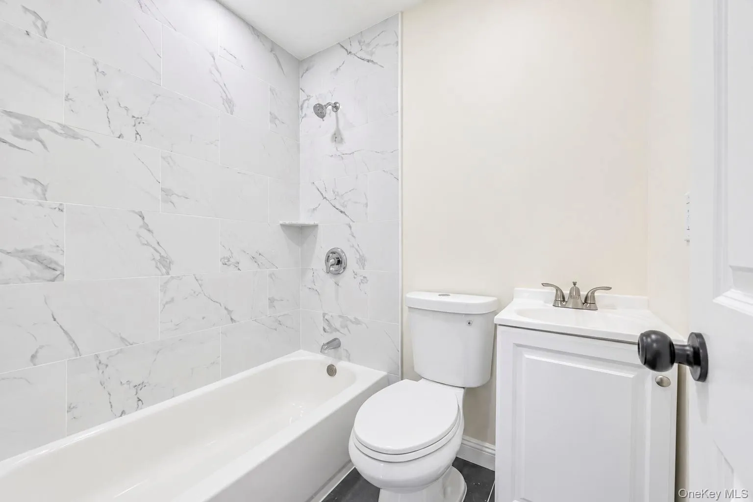 11 1st Place, Brookhaven, NY, 5 Bedrooms Bedrooms, 12 Rooms Rooms,4 BathroomsBathrooms,Residential,For Rent,1st,0,1048905 11 1st Place, Brookhaven, NY, 5 Bedrooms Bedrooms, 12 Rooms Rooms,4 BathroomsBathrooms,Residential,For Rent,1st,0,1048905