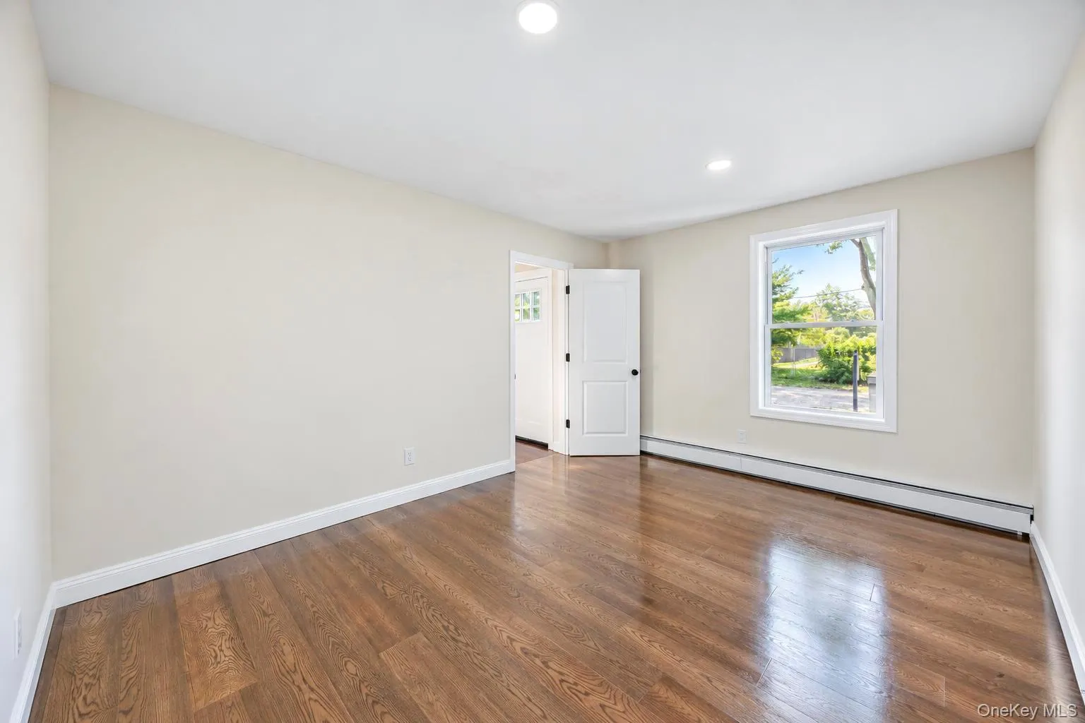 11 1st Place, Brookhaven, NY, 5 Bedrooms Bedrooms, 12 Rooms Rooms,4 BathroomsBathrooms,Residential,For Rent,1st,0,1048905 11 1st Place, Brookhaven, NY, 5 Bedrooms Bedrooms, 12 Rooms Rooms,4 BathroomsBathrooms,Residential,For Rent,1st,0,1048905