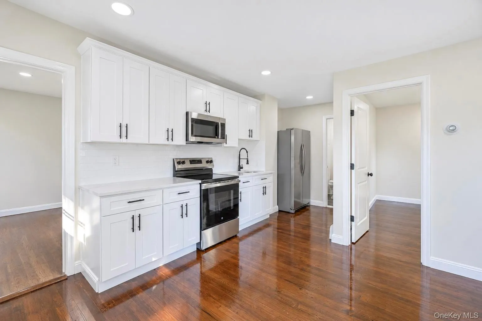 11 1st Place, Brookhaven, NY, 5 Bedrooms Bedrooms, 12 Rooms Rooms,4 BathroomsBathrooms,Residential,For Rent,1st,0,1048905 11 1st Place, Brookhaven, NY, 5 Bedrooms Bedrooms, 12 Rooms Rooms,4 BathroomsBathrooms,Residential,For Rent,1st,0,1048905