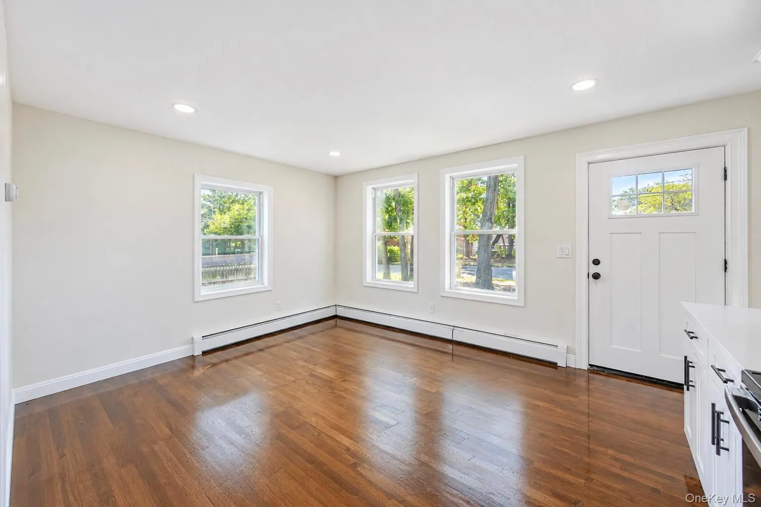 11 1st Place, Brookhaven, NY, 5 Bedrooms Bedrooms, 12 Rooms Rooms,4 BathroomsBathrooms,Residential,For Rent,1st,0,1048905 11 1st Place, Brookhaven, NY, 5 Bedrooms Bedrooms, 12 Rooms Rooms,4 BathroomsBathrooms,Residential,For Rent,1st,0,1048905