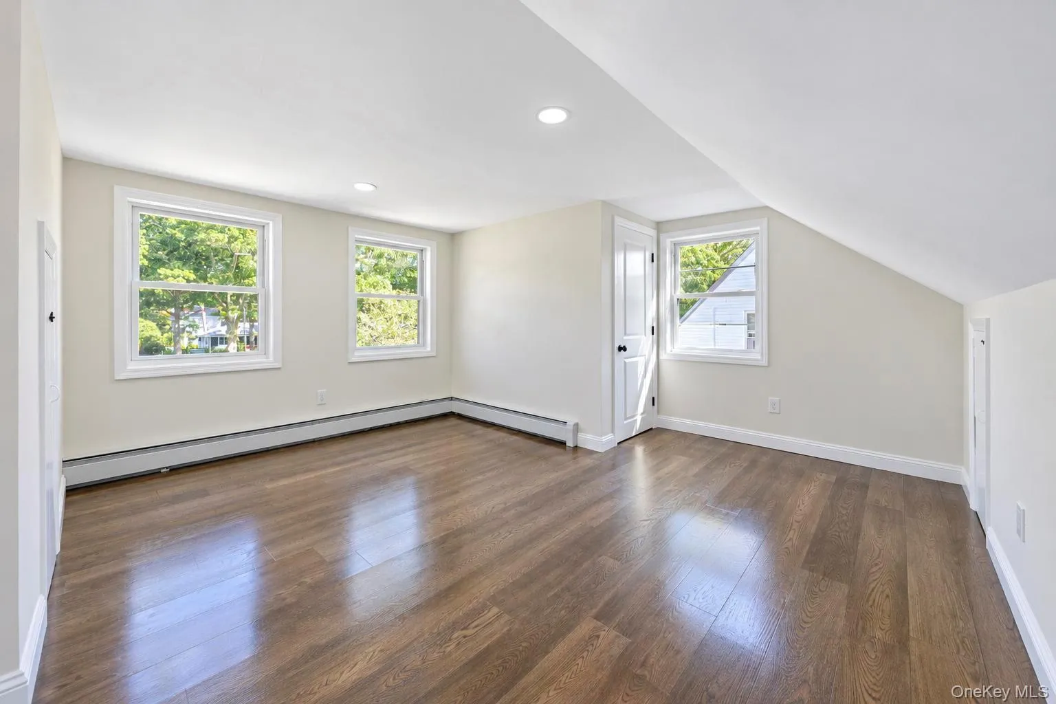 11 1st Place, Brookhaven, NY, 5 Bedrooms Bedrooms, 12 Rooms Rooms,4 BathroomsBathrooms,Residential,For Rent,1st,0,1048905 11 1st Place, Brookhaven, NY, 5 Bedrooms Bedrooms, 12 Rooms Rooms,4 BathroomsBathrooms,Residential,For Rent,1st,0,1048905