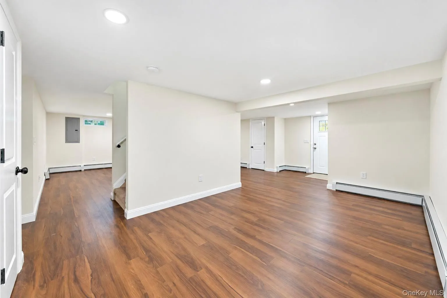 11 1st Place, Brookhaven, NY, 5 Bedrooms Bedrooms, 12 Rooms Rooms,4 BathroomsBathrooms,Residential,For Rent,1st,0,1048905 11 1st Place, Brookhaven, NY, 5 Bedrooms Bedrooms, 12 Rooms Rooms,4 BathroomsBathrooms,Residential,For Rent,1st,0,1048905