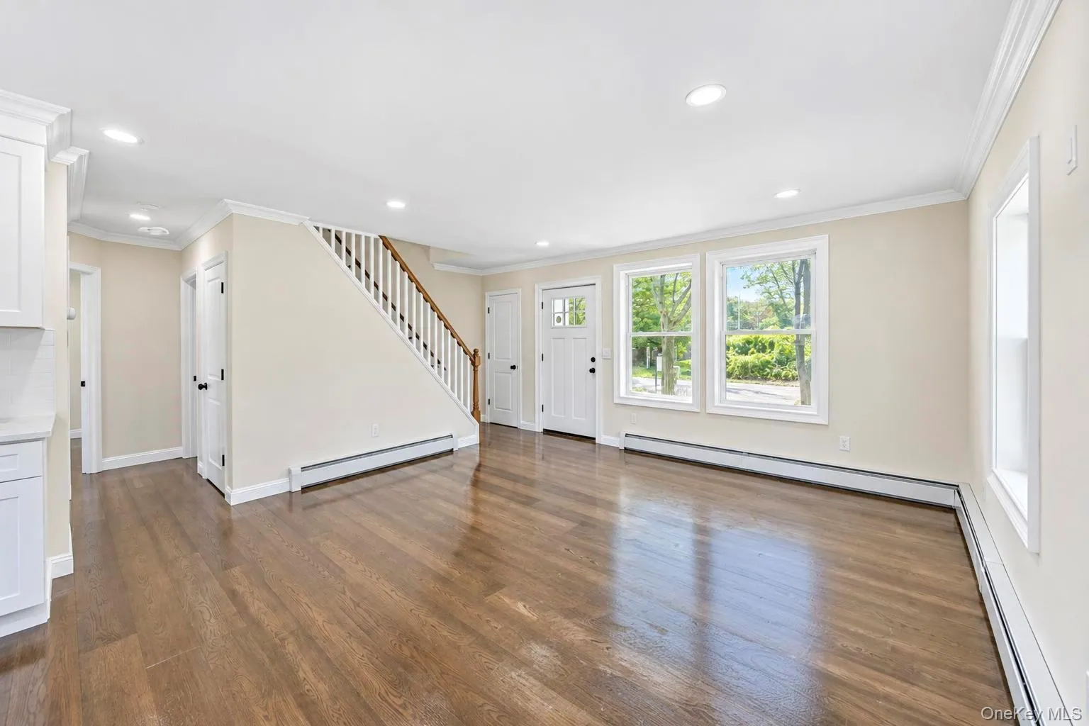 11 1st Place, Brookhaven, NY, 5 Bedrooms Bedrooms, 12 Rooms Rooms,4 BathroomsBathrooms,Residential,For Rent,1st,0,1048905 11 1st Place, Brookhaven, NY, 5 Bedrooms Bedrooms, 12 Rooms Rooms,4 BathroomsBathrooms,Residential,For Rent,1st,0,1048905