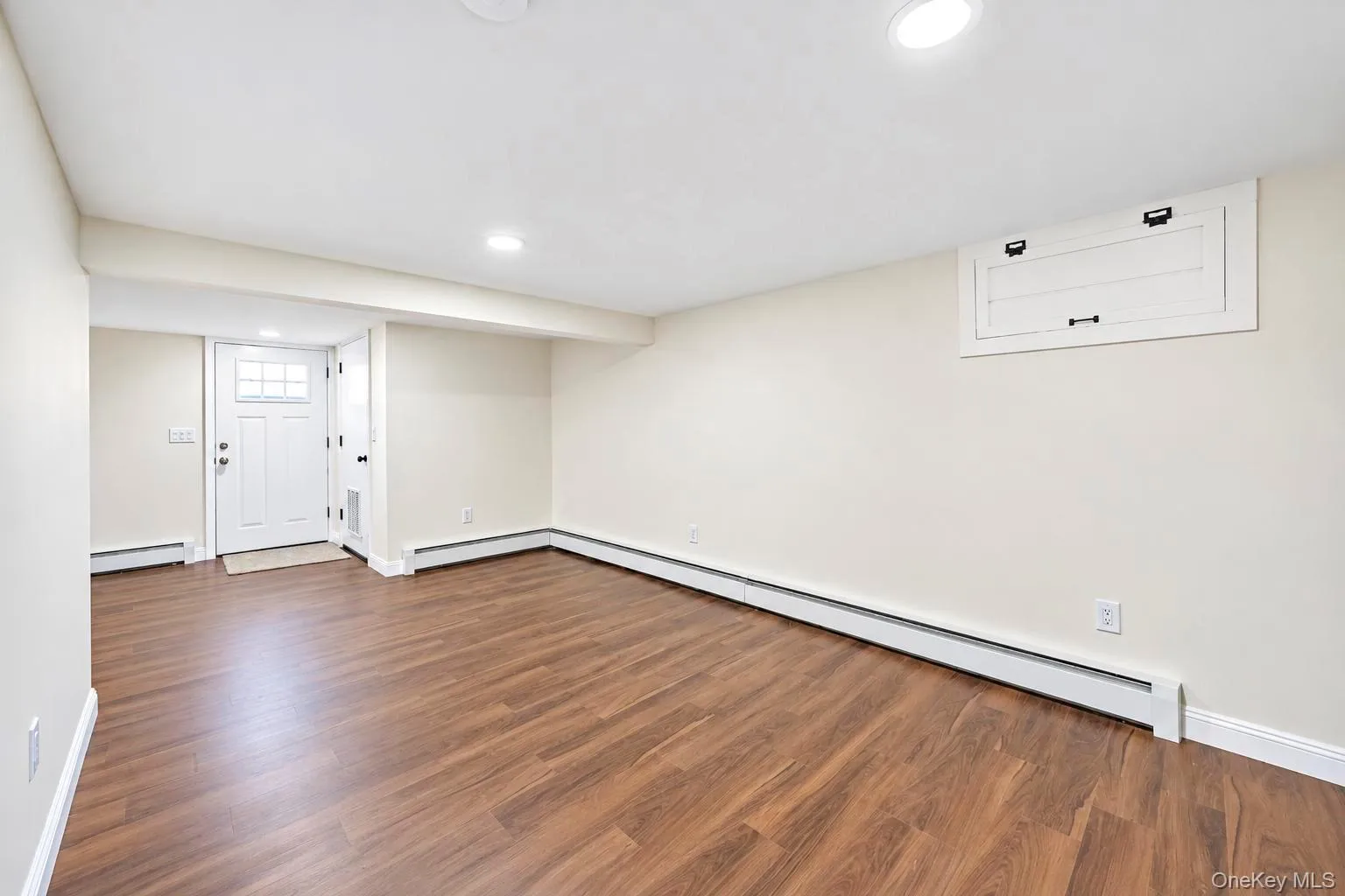 11 1st Place, Brookhaven, NY, 5 Bedrooms Bedrooms, 12 Rooms Rooms,4 BathroomsBathrooms,Residential,For Rent,1st,0,1048905 11 1st Place, Brookhaven, NY, 5 Bedrooms Bedrooms, 12 Rooms Rooms,4 BathroomsBathrooms,Residential,For Rent,1st,0,1048905