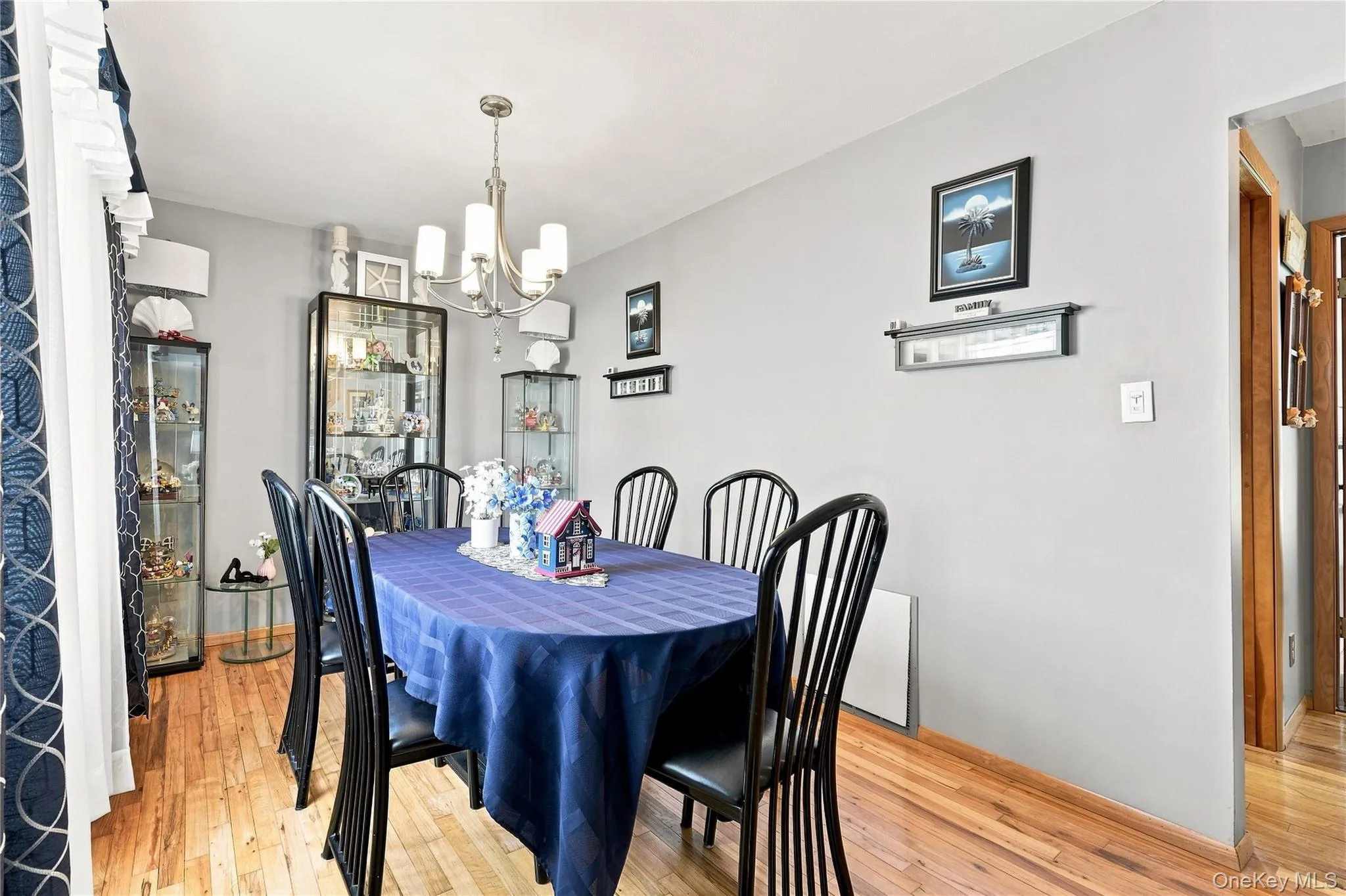 310 Audley Court, Babylon, NY, 5 Bedrooms Bedrooms, 8 Rooms Rooms,2 BathroomsBathrooms,Residential,For Rent,Audley,0,1048906 310 Audley Court, Babylon, NY, 5 Bedrooms Bedrooms, 8 Rooms Rooms,2 BathroomsBathrooms,Residential,For Rent,Audley,0,1048906