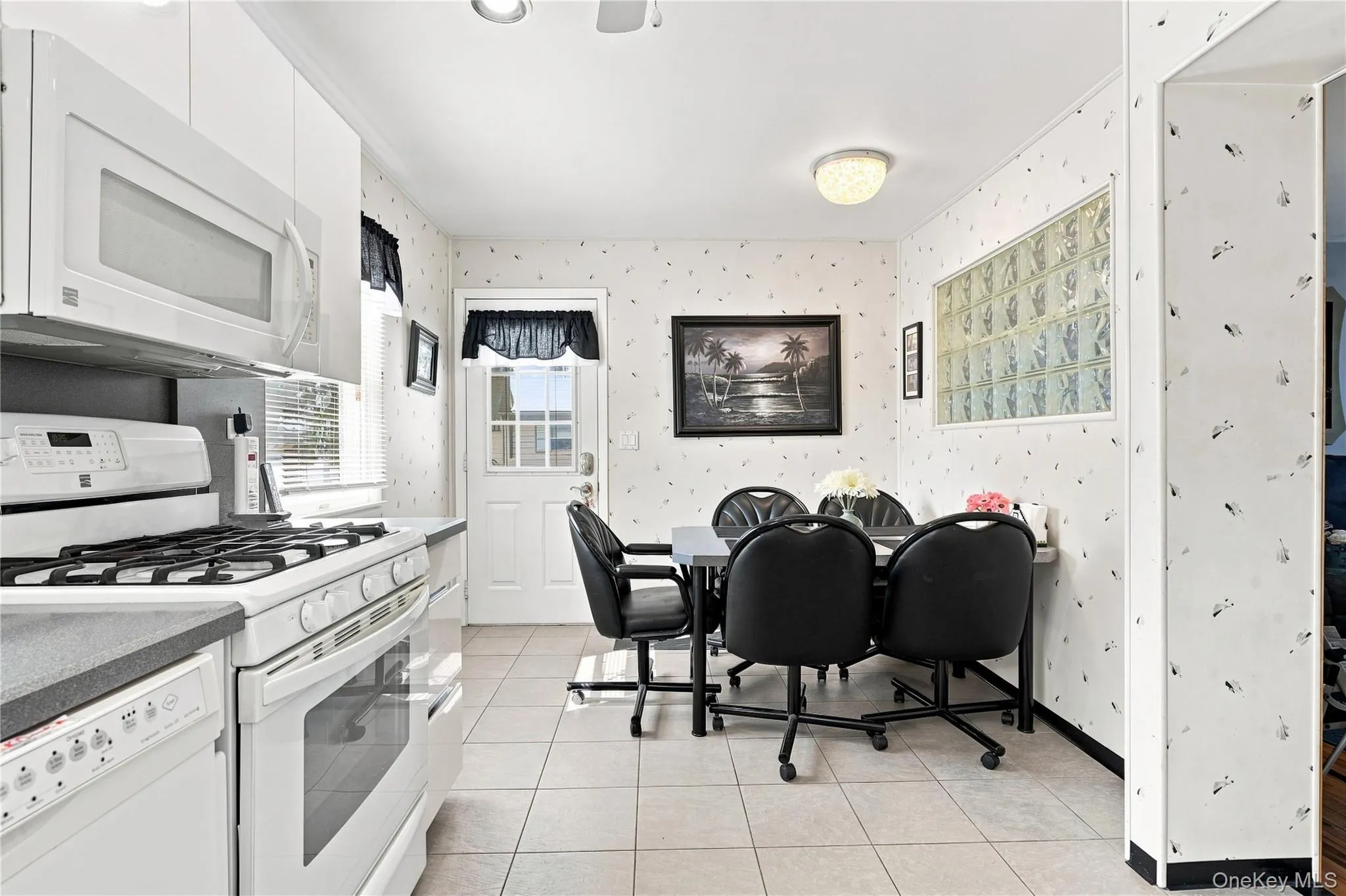 310 Audley Court, Babylon, NY, 5 Bedrooms Bedrooms, 8 Rooms Rooms,2 BathroomsBathrooms,Residential,For Rent,Audley,0,1048906 310 Audley Court, Babylon, NY, 5 Bedrooms Bedrooms, 8 Rooms Rooms,2 BathroomsBathrooms,Residential,For Rent,Audley,0,1048906