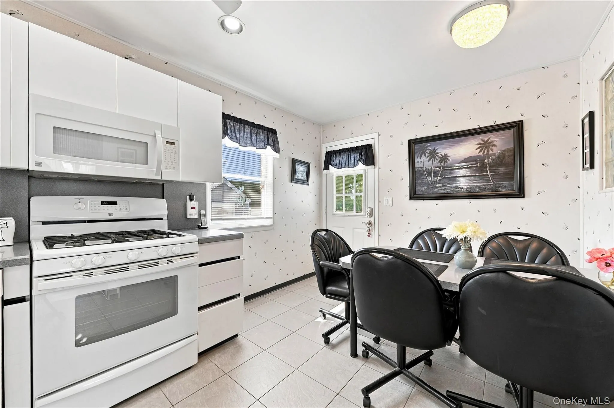 310 Audley Court, Babylon, NY, 5 Bedrooms Bedrooms, 8 Rooms Rooms,2 BathroomsBathrooms,Residential,For Rent,Audley,0,1048906 310 Audley Court, Babylon, NY, 5 Bedrooms Bedrooms, 8 Rooms Rooms,2 BathroomsBathrooms,Residential,For Rent,Audley,0,1048906