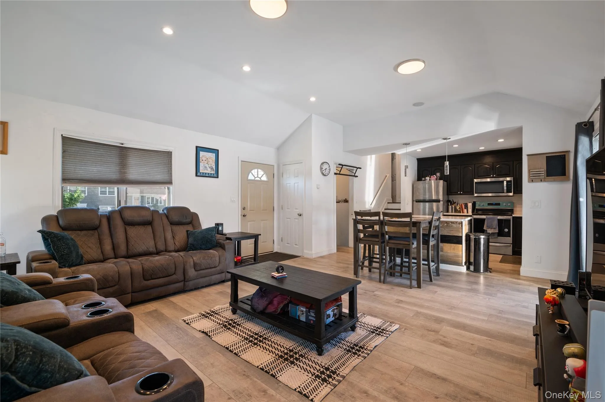 3993 Bernice Road, Hempstead, NY, 3 Bedrooms Bedrooms, 5 Rooms Rooms,2 BathroomsBathrooms,Residential,For Rent,Bernice,0,1048910 3993 Bernice Road, Hempstead, NY, 3 Bedrooms Bedrooms, 5 Rooms Rooms,2 BathroomsBathrooms,Residential,For Rent,Bernice,0,1048910