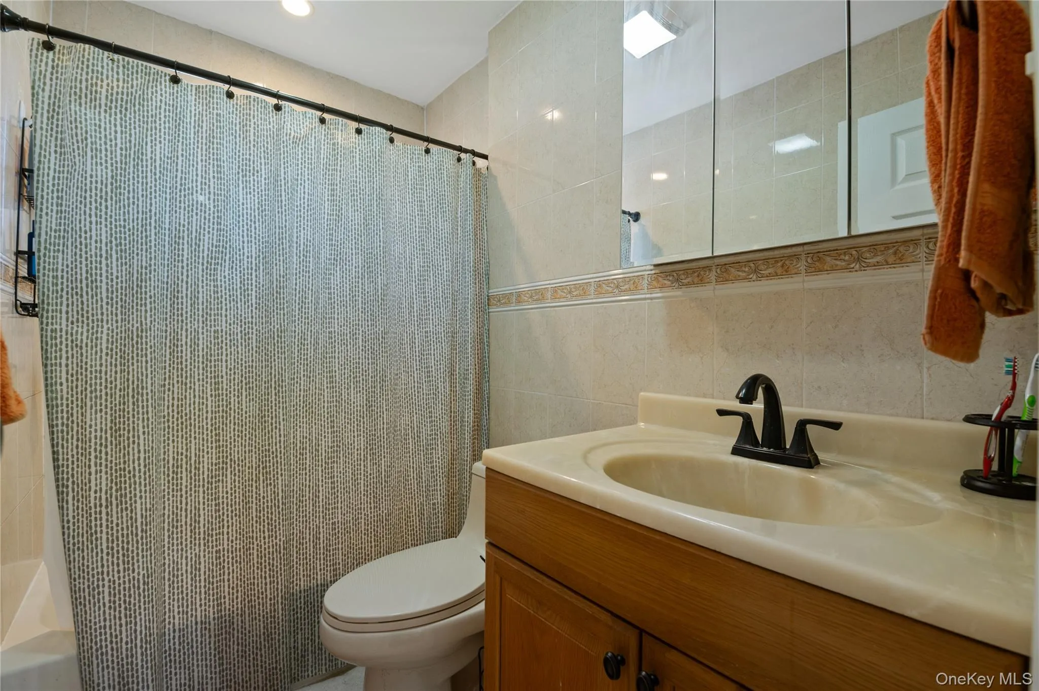 3993 Bernice Road, Hempstead, NY, 3 Bedrooms Bedrooms, 5 Rooms Rooms,2 BathroomsBathrooms,Residential,For Rent,Bernice,0,1048910 3993 Bernice Road, Hempstead, NY, 3 Bedrooms Bedrooms, 5 Rooms Rooms,2 BathroomsBathrooms,Residential,For Rent,Bernice,0,1048910