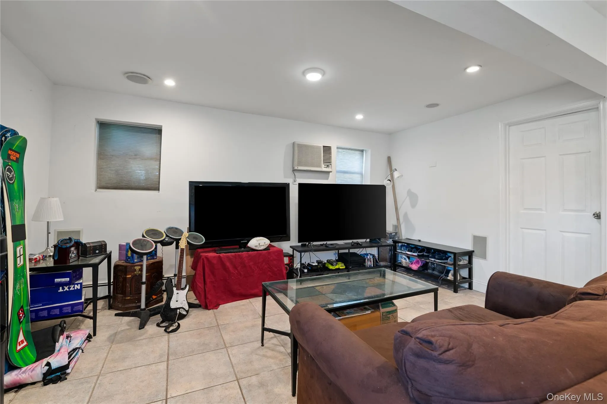 3993 Bernice Road, Hempstead, NY, 3 Bedrooms Bedrooms, 5 Rooms Rooms,2 BathroomsBathrooms,Residential,For Rent,Bernice,0,1048910 3993 Bernice Road, Hempstead, NY, 3 Bedrooms Bedrooms, 5 Rooms Rooms,2 BathroomsBathrooms,Residential,For Rent,Bernice,0,1048910