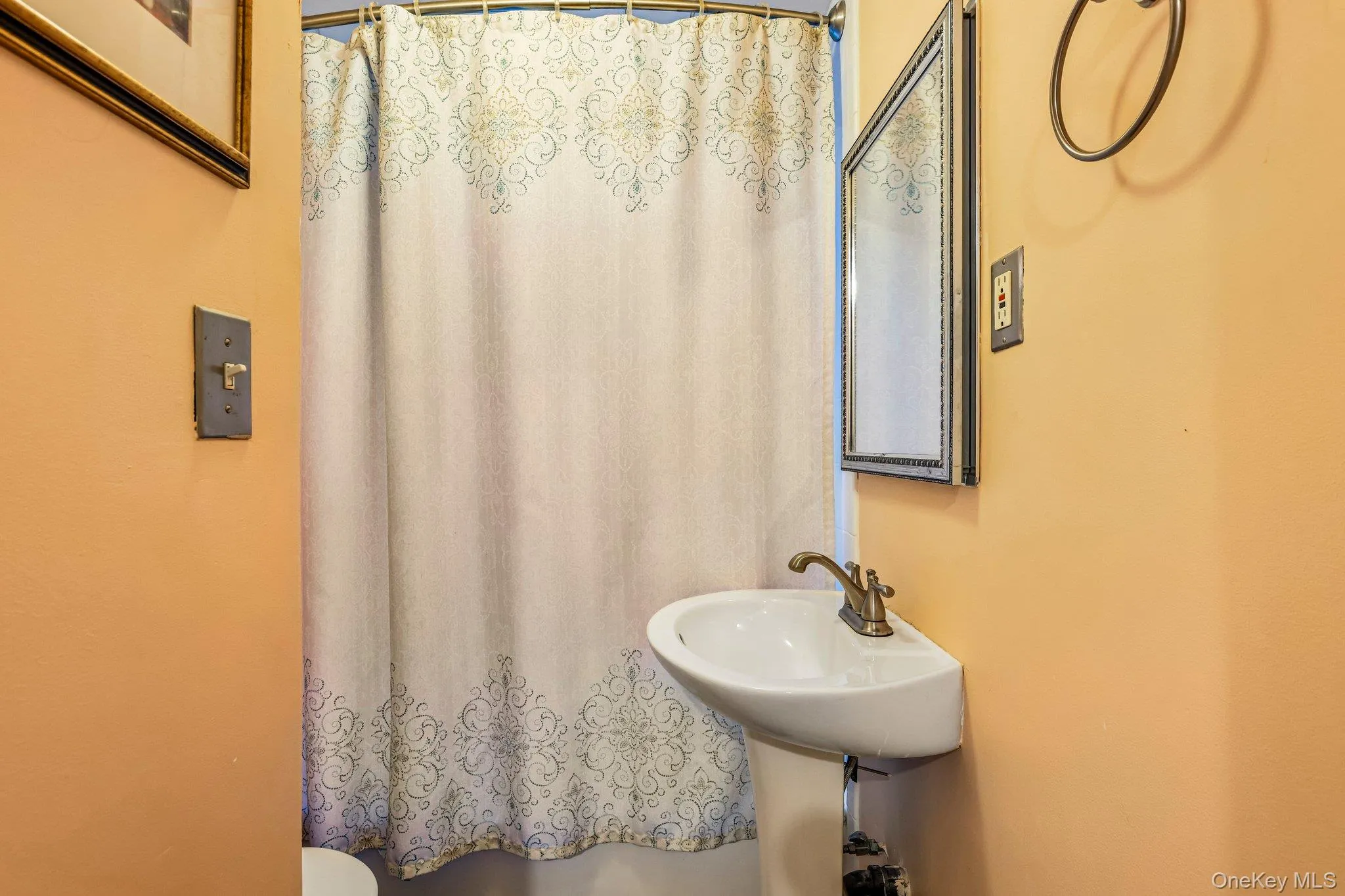 47 White Avenue, Orangetown, NY, 3 Bedrooms Bedrooms, 5 Rooms Rooms,1 BathroomBathrooms,Residential,For Rent,White,0,1048920 47 White Avenue, Orangetown, NY, 3 Bedrooms Bedrooms, 5 Rooms Rooms,1 BathroomBathrooms,Residential,For Rent,White,0,1048920