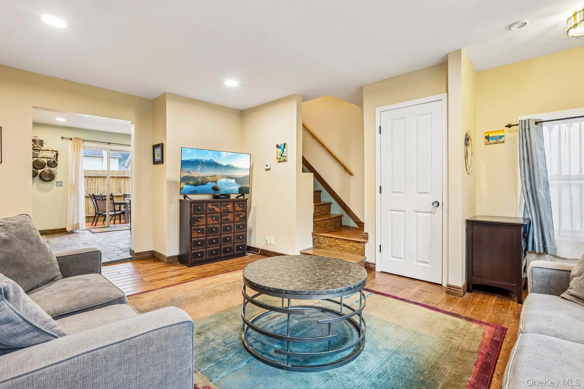 47 White Avenue, Orangetown, NY, 3 Bedrooms Bedrooms, 5 Rooms Rooms,1 BathroomBathrooms,Residential,For Rent,White,0,1048920 47 White Avenue, Orangetown, NY, 3 Bedrooms Bedrooms, 5 Rooms Rooms,1 BathroomBathrooms,Residential,For Rent,White,0,1048920