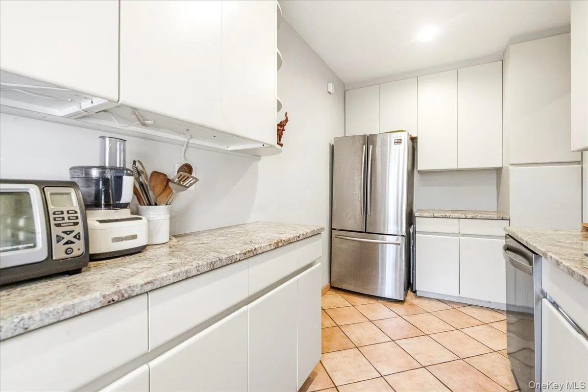 102-32 65th Avenue, New York, NY, 2 Bedrooms Bedrooms, 5 Rooms Rooms,1 BathroomBathrooms,Residential,For Rent,65th,0,1048929 102-32 65th Avenue, New York, NY, 2 Bedrooms Bedrooms, 5 Rooms Rooms,1 BathroomBathrooms,Residential,For Rent,65th,0,1048929