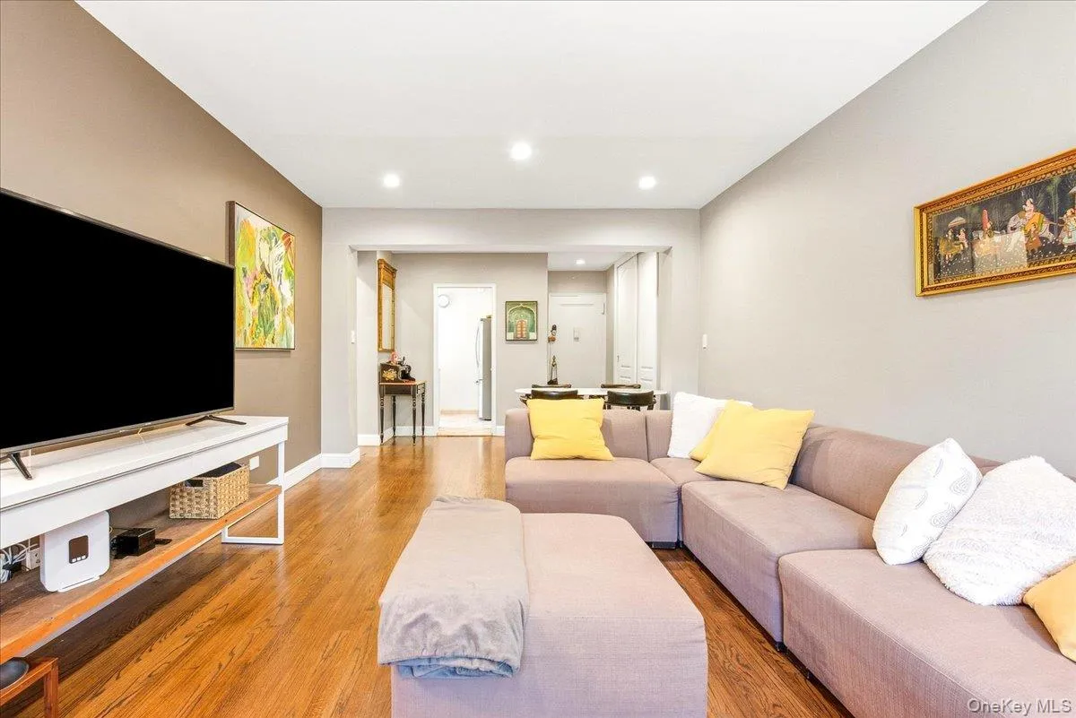 102-32 65th Avenue, New York, NY, 2 Bedrooms Bedrooms, 5 Rooms Rooms,1 BathroomBathrooms,Residential,For Rent,65th,0,1048929 102-32 65th Avenue, New York, NY, 2 Bedrooms Bedrooms, 5 Rooms Rooms,1 BathroomBathrooms,Residential,For Rent,65th,0,1048929