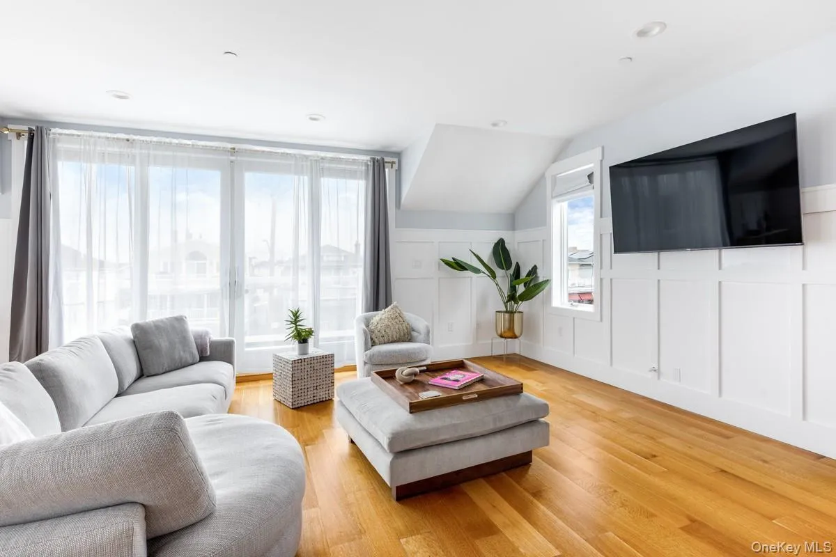 176 Beach 127th Street, New York, NY, 4 Bedrooms Bedrooms, 8 Rooms Rooms,2 BathroomsBathrooms,Residential,For Rent,Beach 127th,0,1048942 176 Beach 127th Street, New York, NY, 4 Bedrooms Bedrooms, 8 Rooms Rooms,2 BathroomsBathrooms,Residential,For Rent,Beach 127th,0,1048942