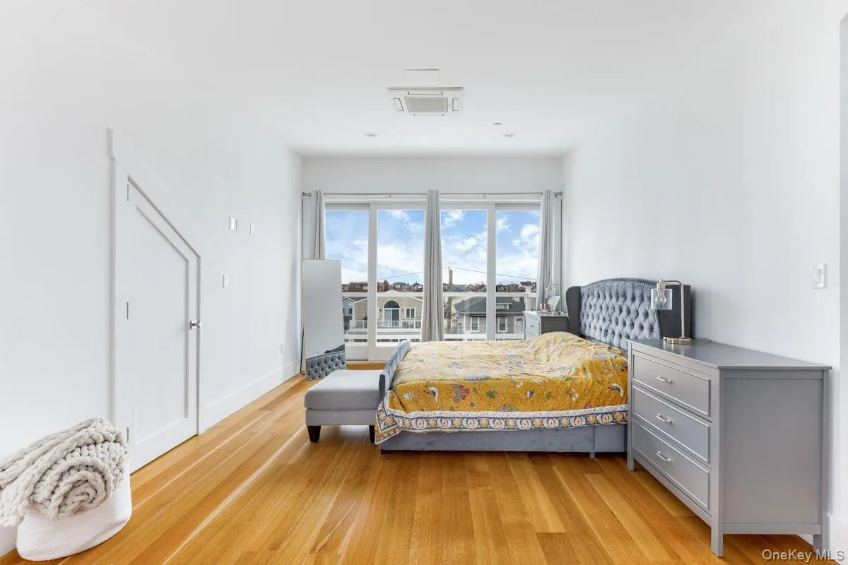 176 Beach 127th Street, New York, NY, 4 Bedrooms Bedrooms, 8 Rooms Rooms,2 BathroomsBathrooms,Residential,For Rent,Beach 127th,0,1048942 176 Beach 127th Street, New York, NY, 4 Bedrooms Bedrooms, 8 Rooms Rooms,2 BathroomsBathrooms,Residential,For Rent,Beach 127th,0,1048942
