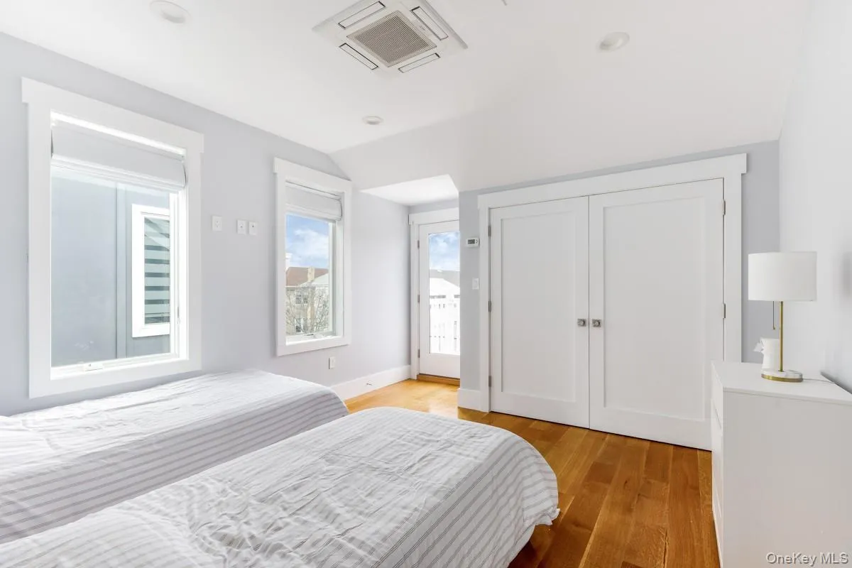 176 Beach 127th Street, New York, NY, 4 Bedrooms Bedrooms, 8 Rooms Rooms,2 BathroomsBathrooms,Residential,For Rent,Beach 127th,0,1048942 176 Beach 127th Street, New York, NY, 4 Bedrooms Bedrooms, 8 Rooms Rooms,2 BathroomsBathrooms,Residential,For Rent,Beach 127th,0,1048942