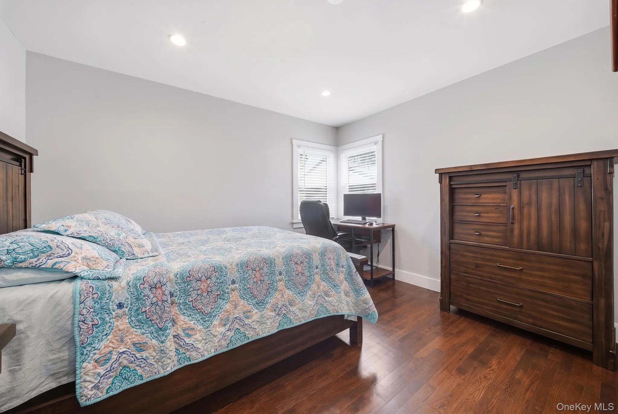 18 Devon Road, Oyster Bay, NY, 3 Bedrooms Bedrooms, 11 Rooms Rooms,2 BathroomsBathrooms,Residential,For Rent,Devon,0,1048948 18 Devon Road, Oyster Bay, NY, 3 Bedrooms Bedrooms, 11 Rooms Rooms,2 BathroomsBathrooms,Residential,For Rent,Devon,0,1048948