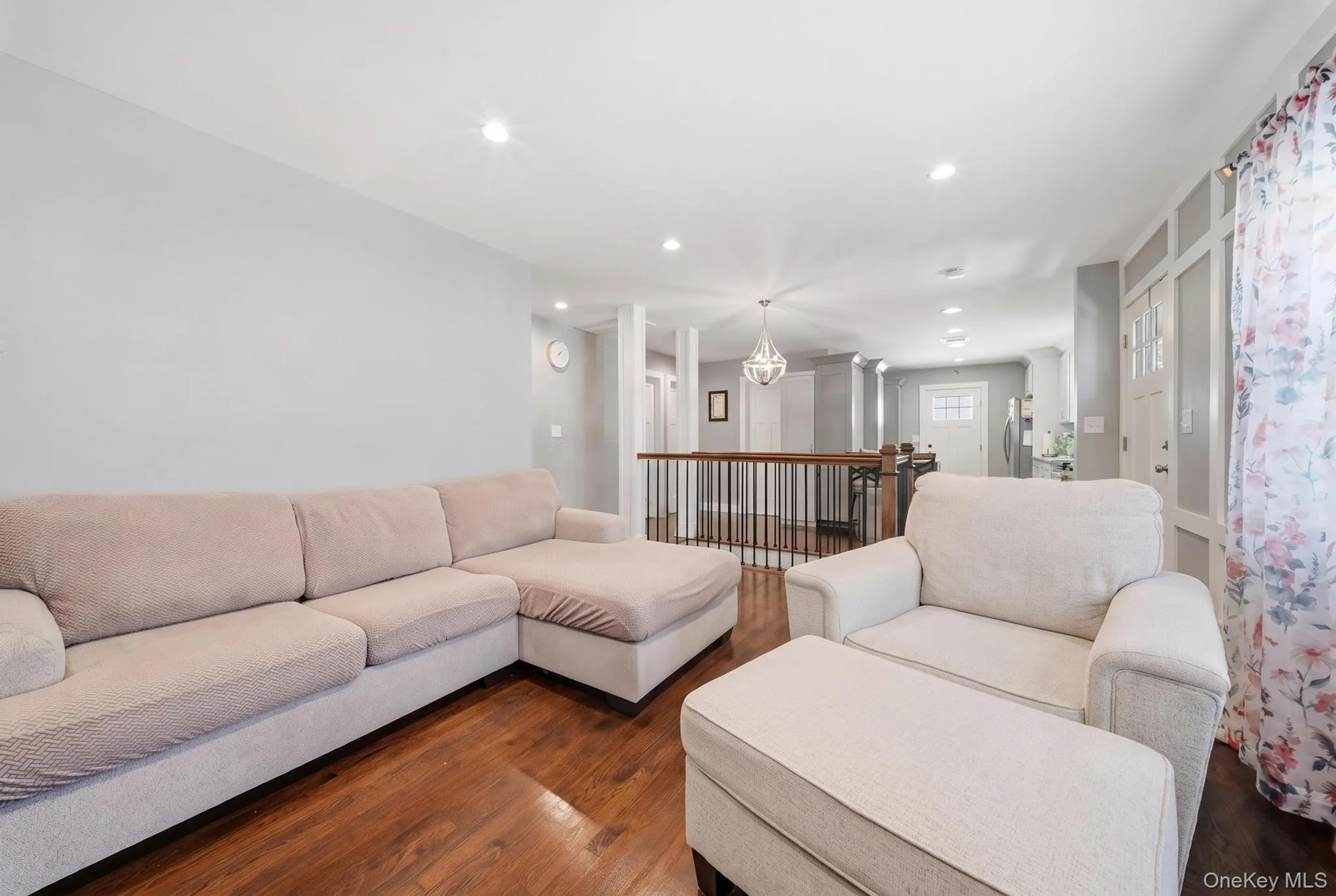 18 Devon Road, Oyster Bay, NY, 3 Bedrooms Bedrooms, 11 Rooms Rooms,2 BathroomsBathrooms,Residential,For Rent,Devon,0,1048948 18 Devon Road, Oyster Bay, NY, 3 Bedrooms Bedrooms, 11 Rooms Rooms,2 BathroomsBathrooms,Residential,For Rent,Devon,0,1048948